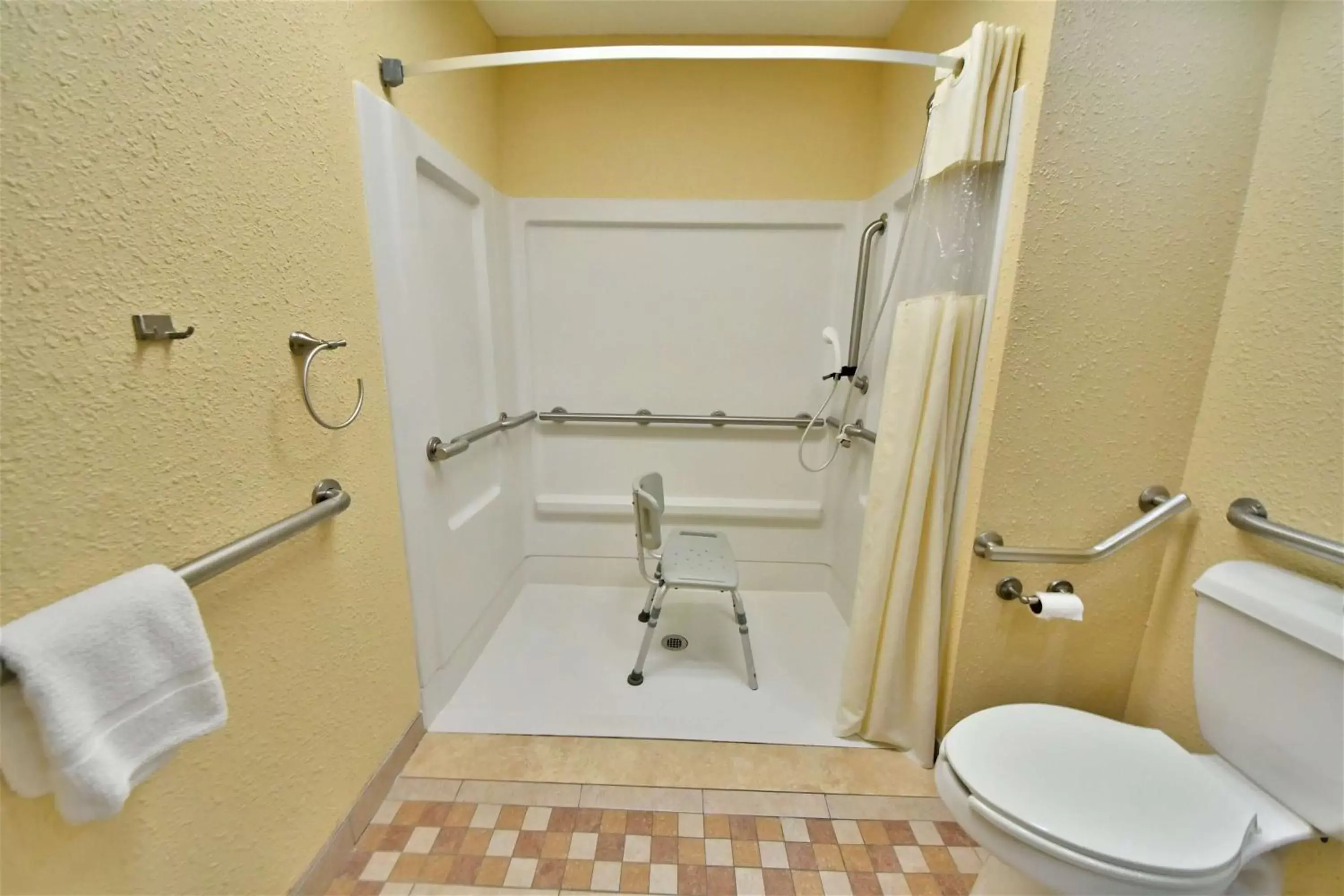 Bathroom in Ramada by Wyndham Jacksonville Hotel & Conference Center