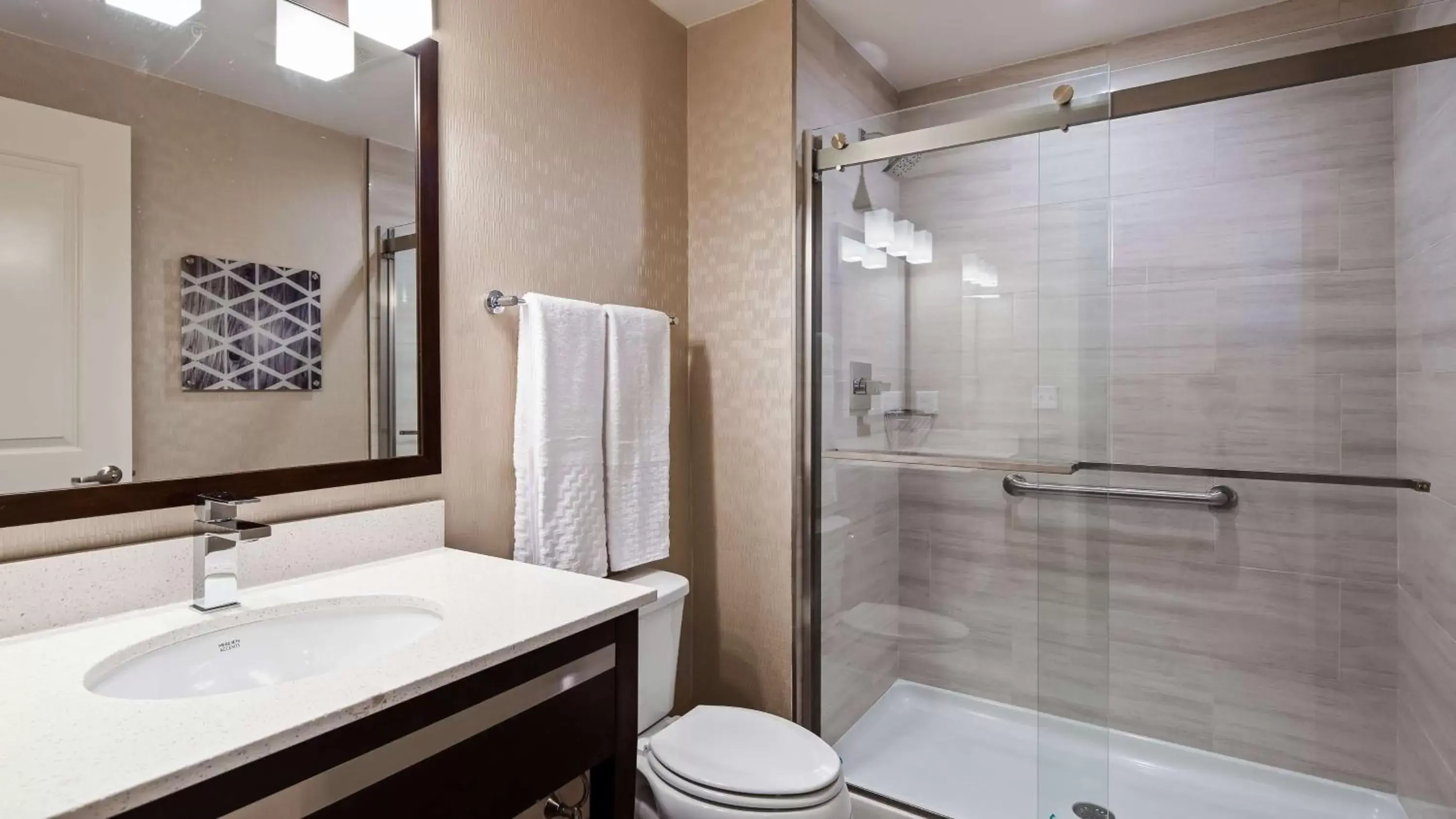Bathroom in Best Western Plus Philadelphia-Pennsauken Hotel