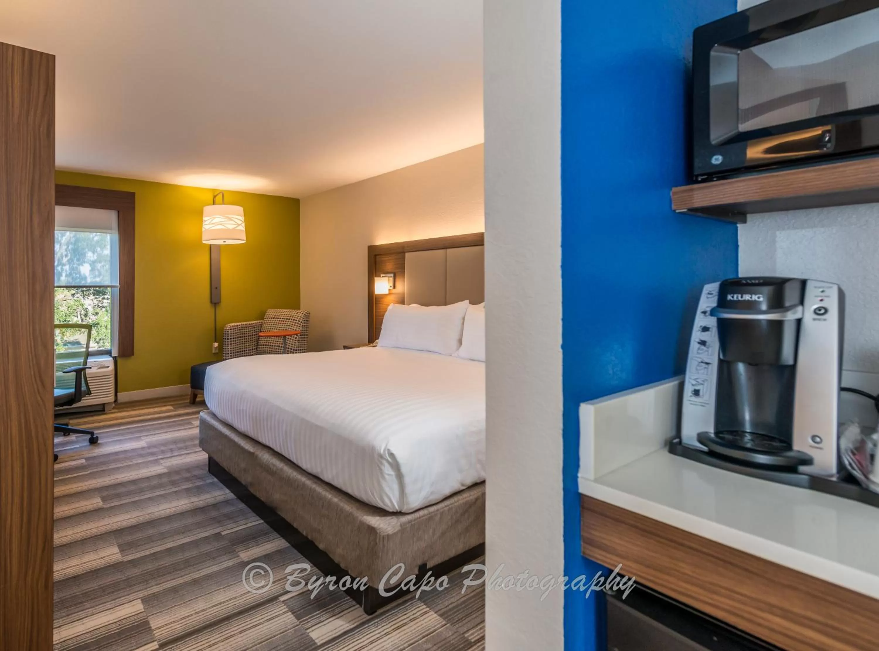 Photo of the whole room, Bed in Holiday Inn Express Hotel & Suites Jacksonville-South by IHG