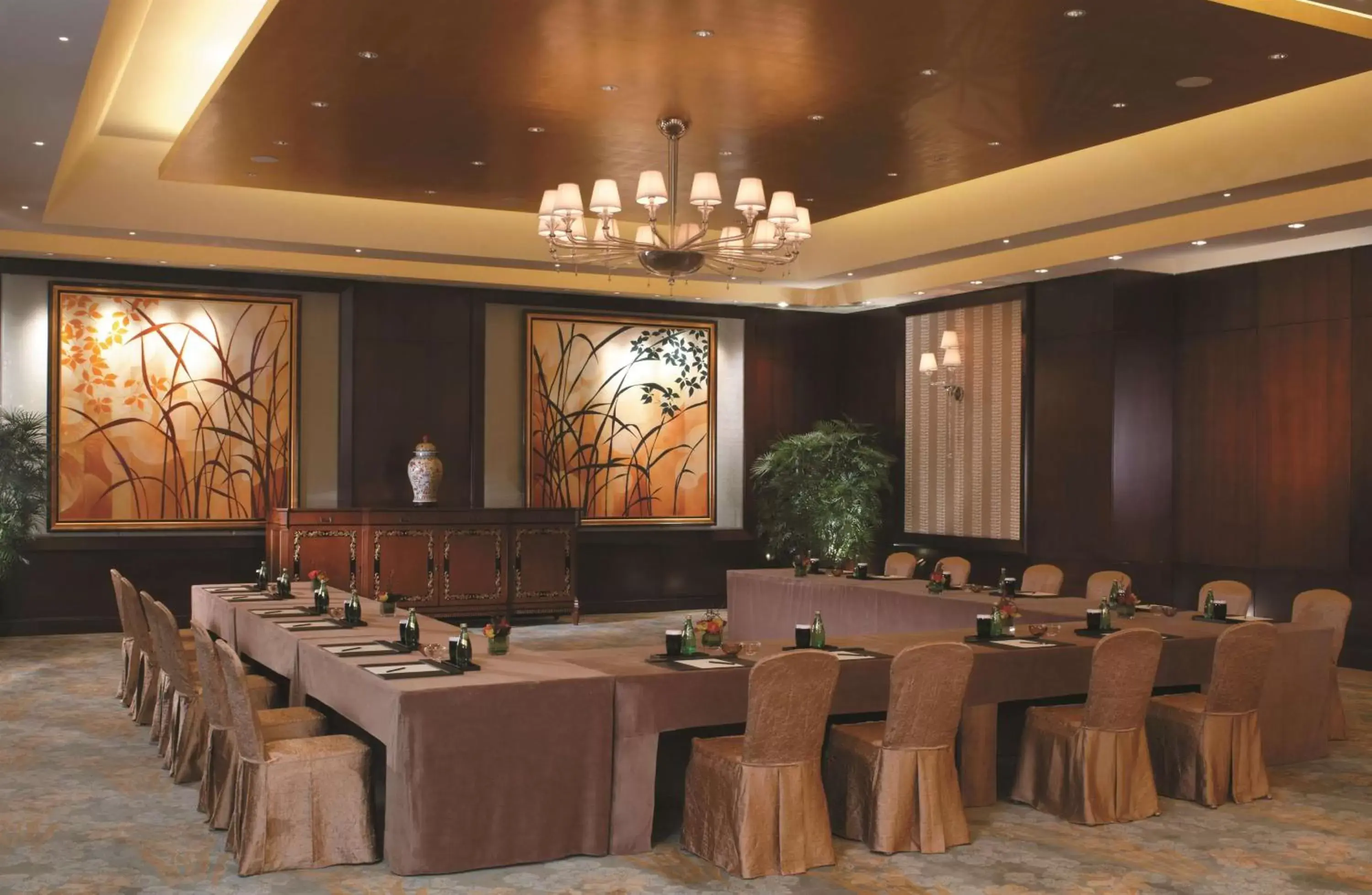On site, Banquet Facilities in Shangri-La Wenzhou