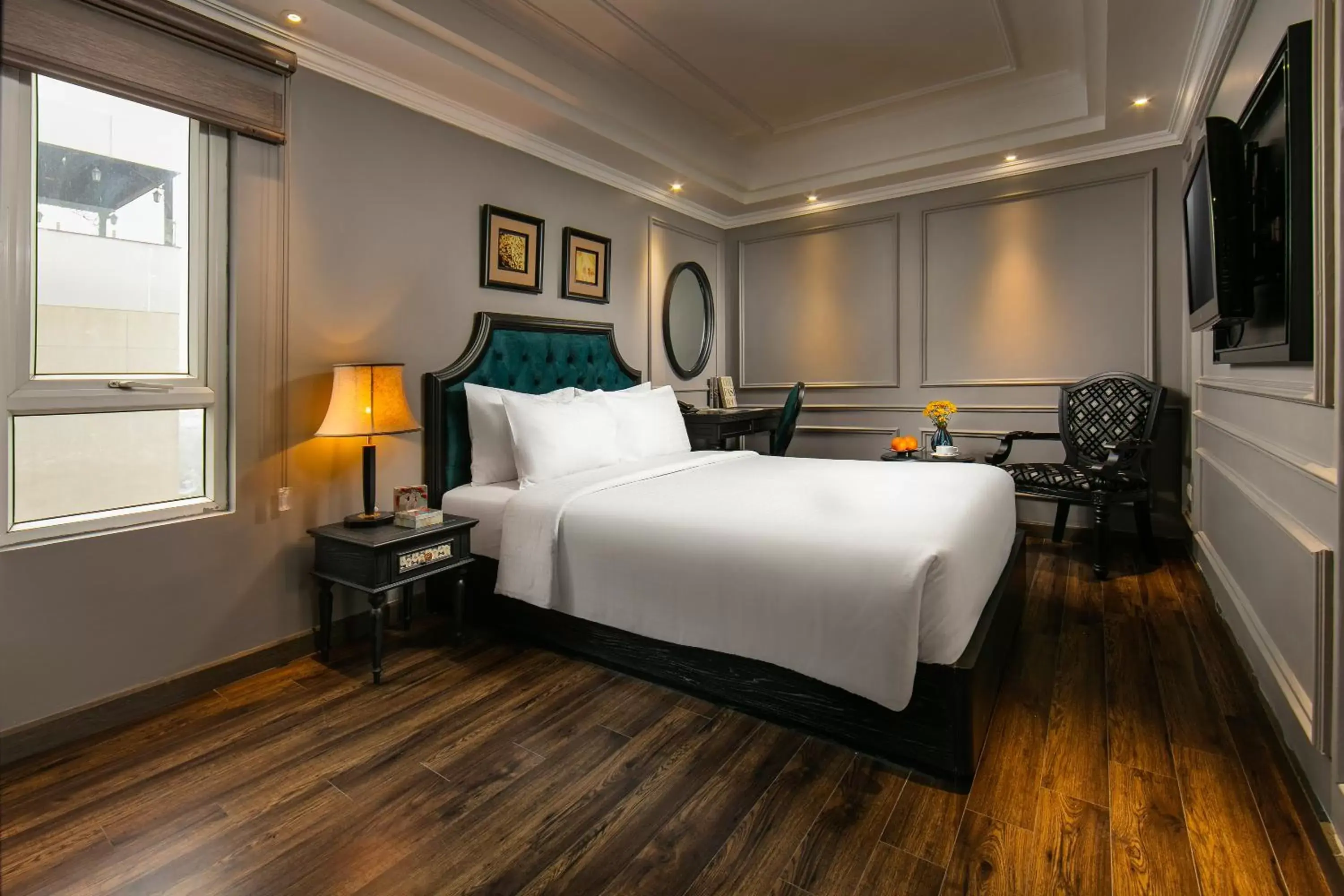 Bedroom, Bed in Scent Premium Hotel