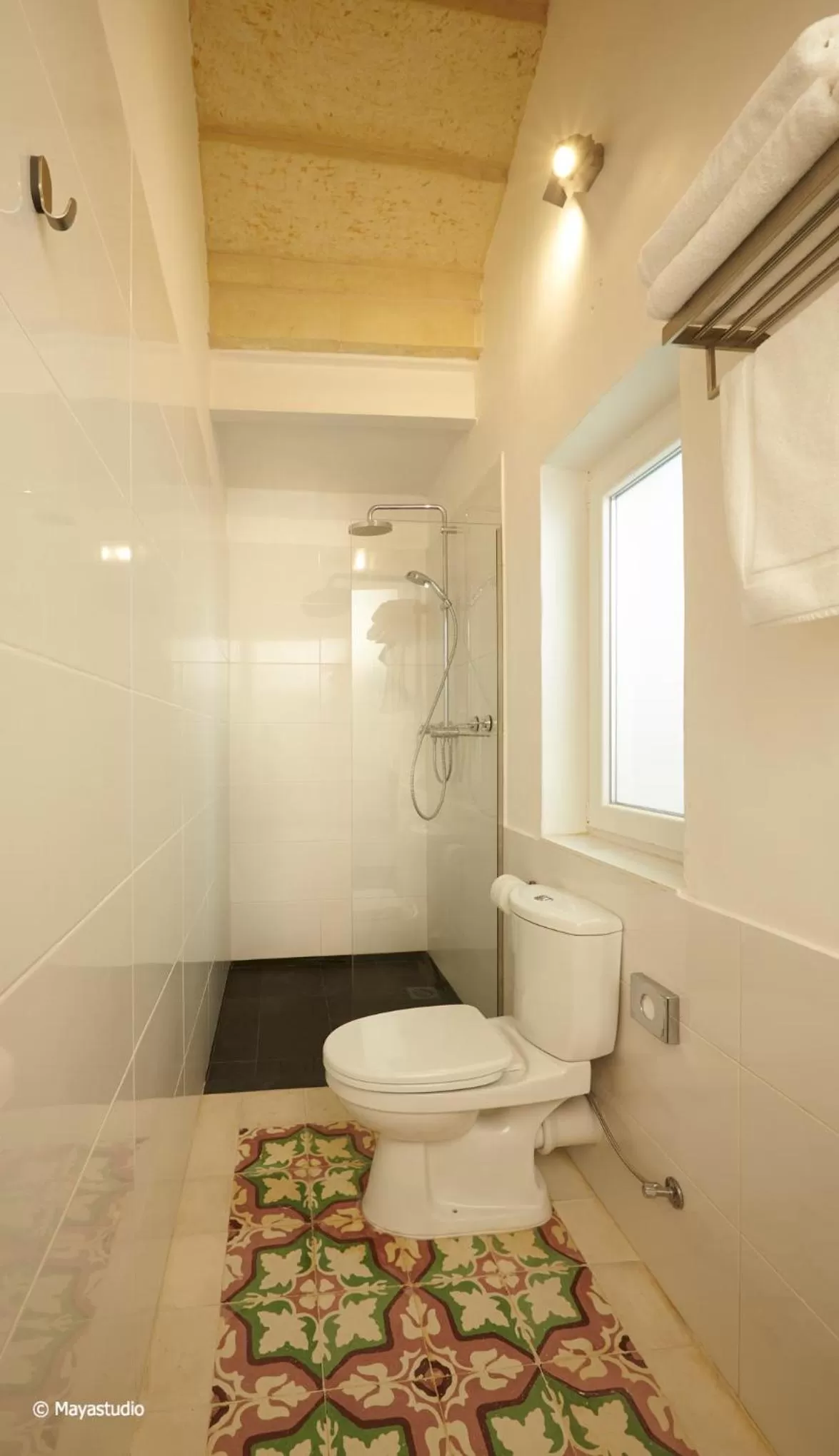 Shower in Provicario