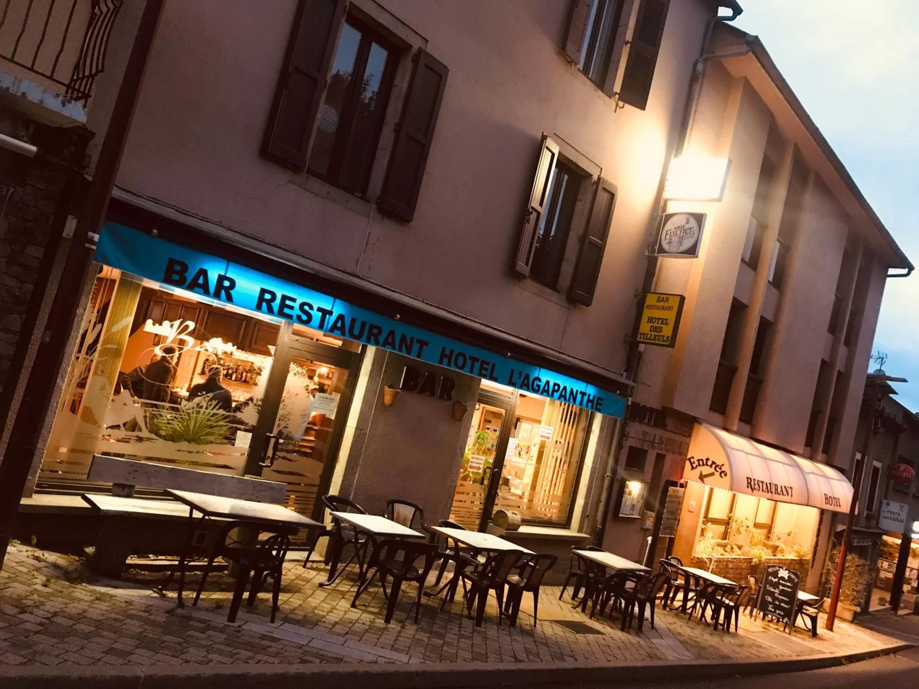 Lounge or bar in Hotel Restaurant L'AGAPANTHE