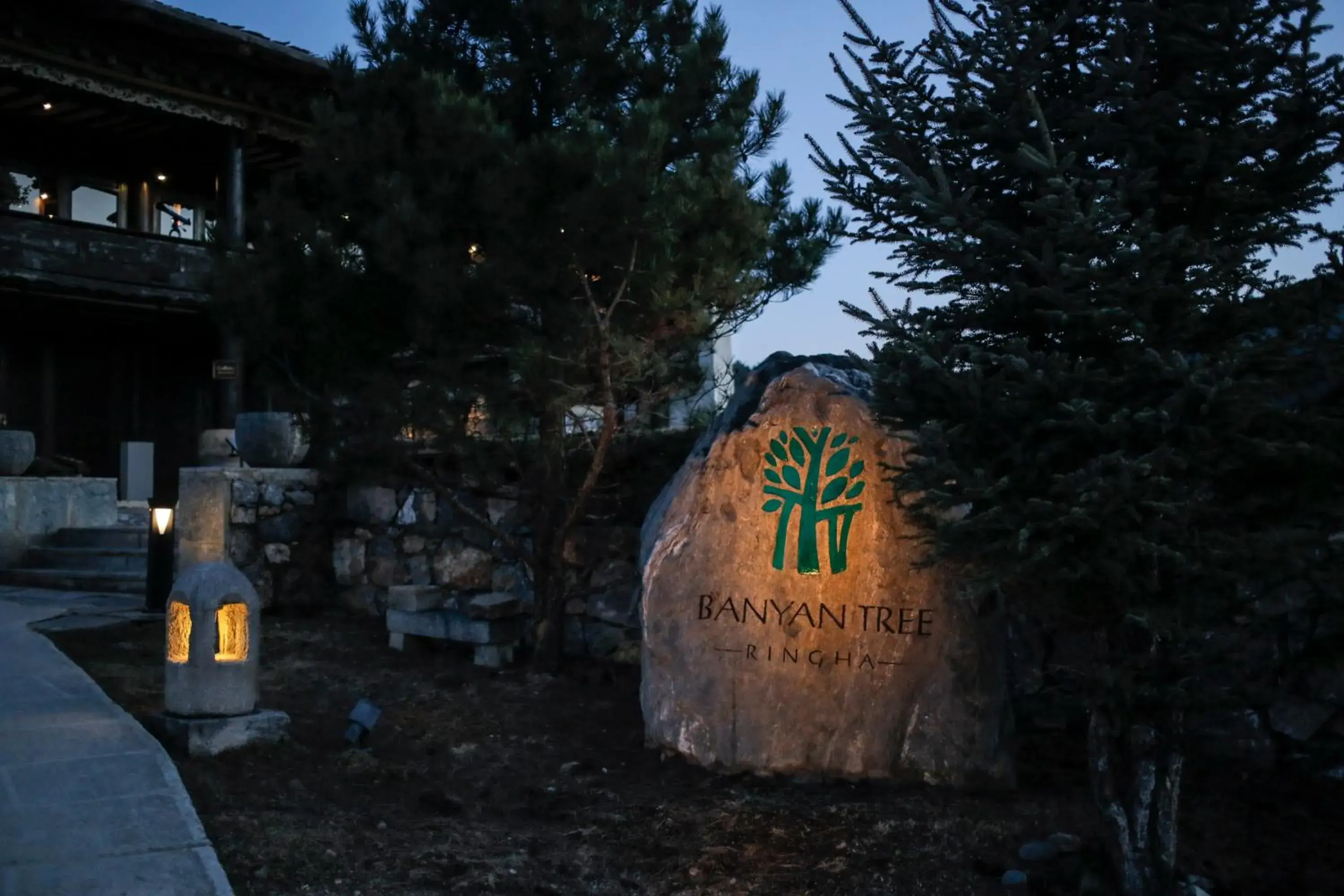 Property building in Banyan Tree Ringha Property building in Banyan Tree Ringha