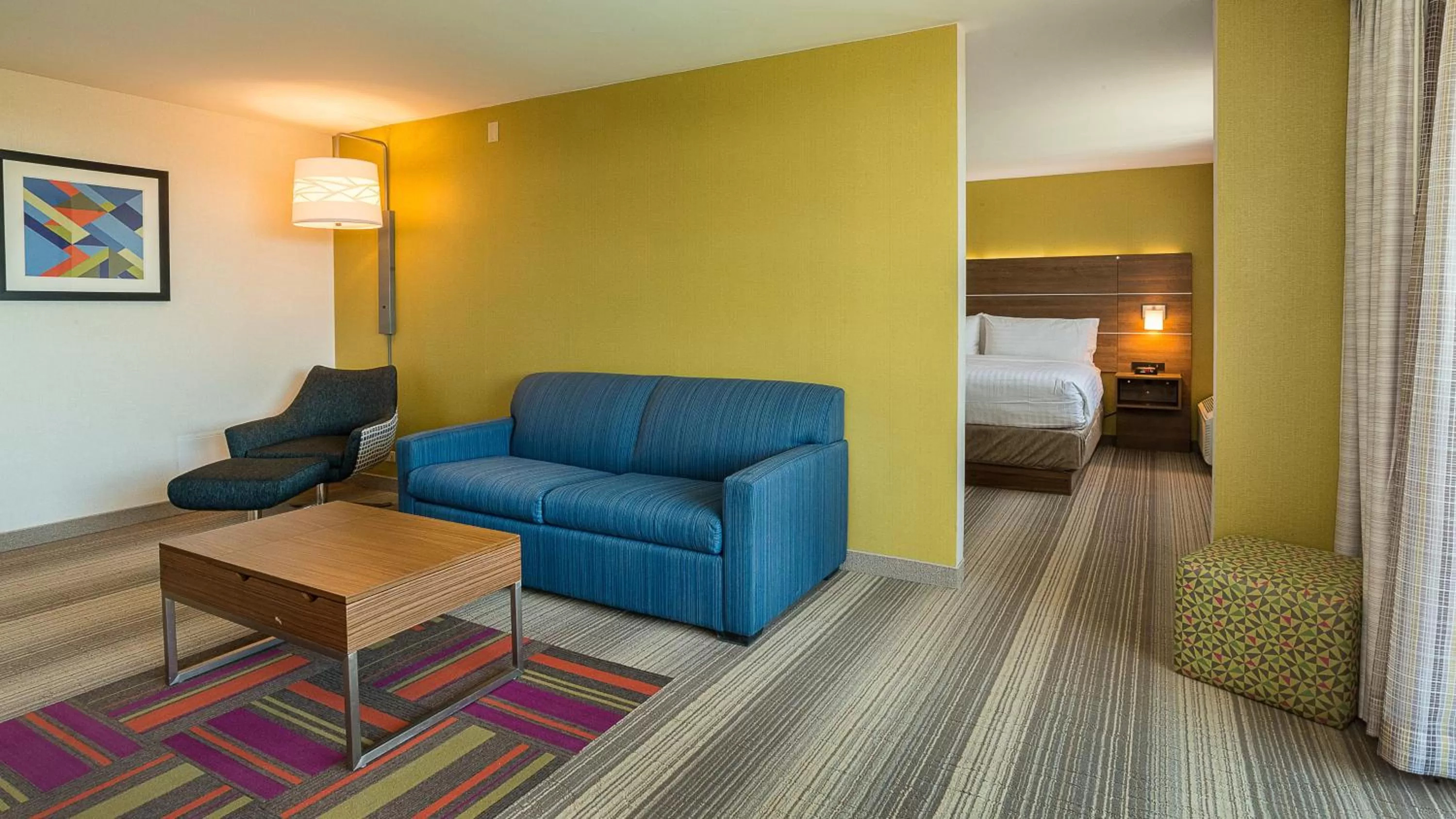 Photo of the whole room, Bed in Holiday Inn Express Fullerton-Anaheim by IHG