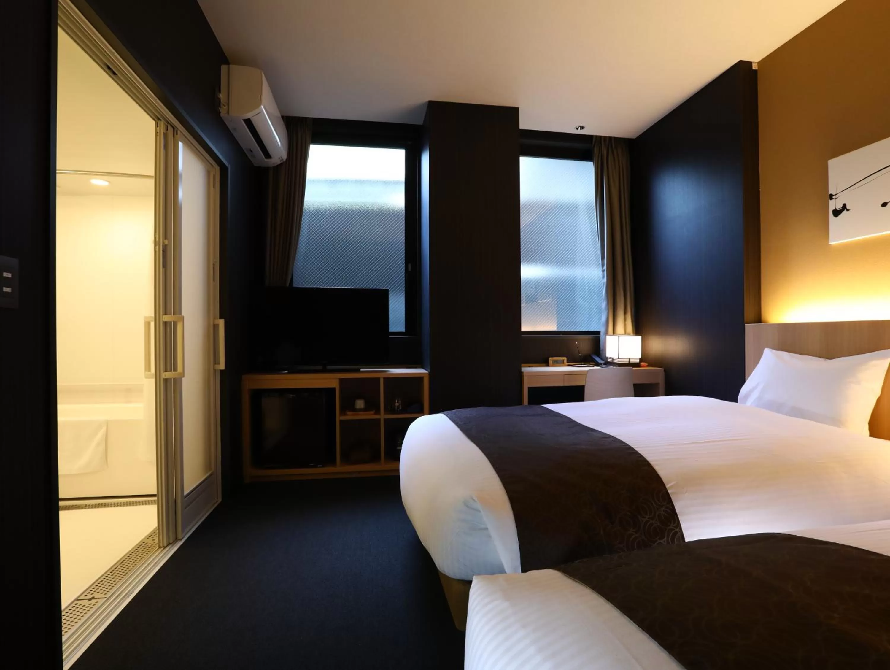 Facility for disabled guests, Bed in Hotel Wing International Kyoto - Shijo Karasuma