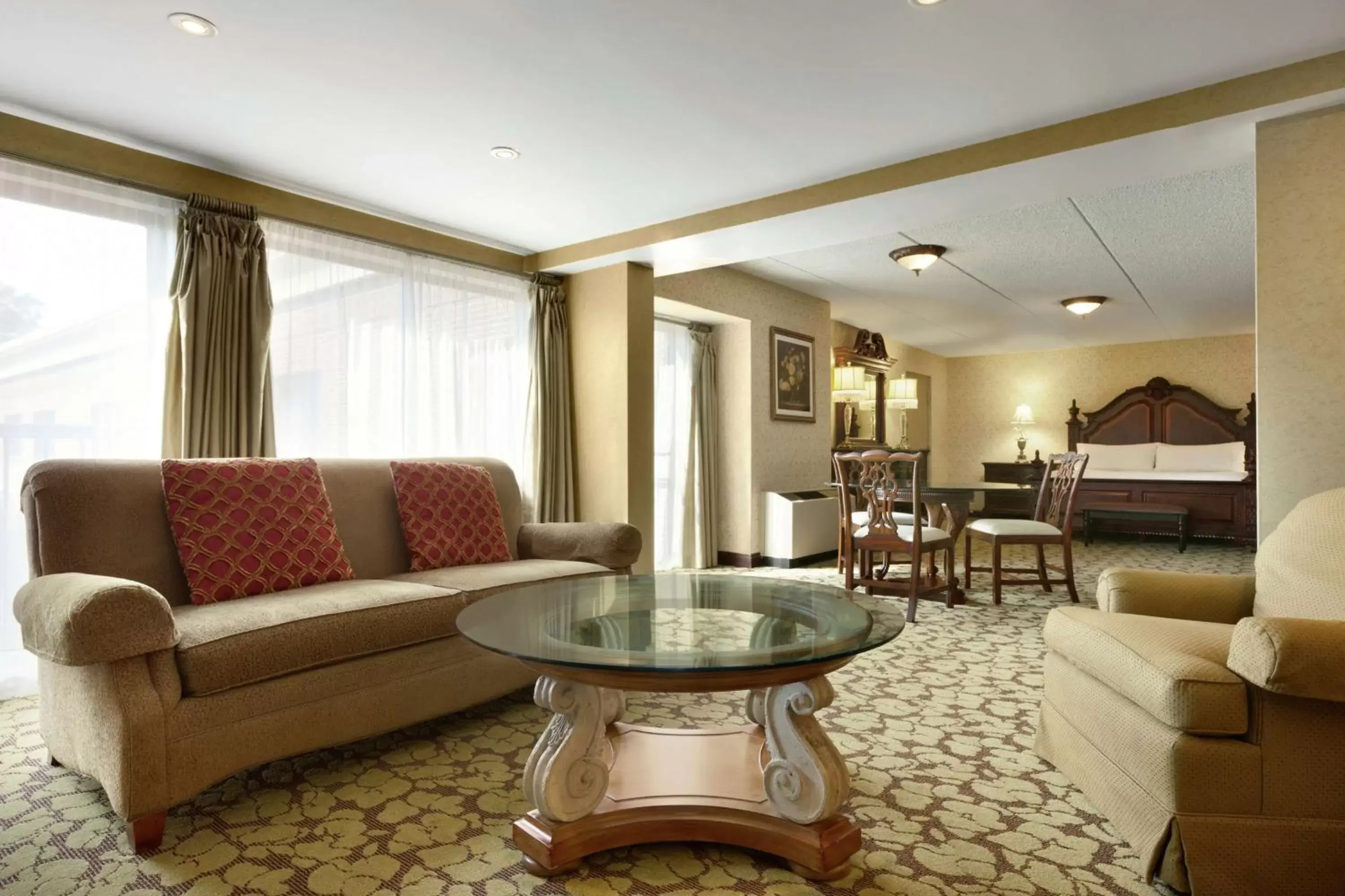 Living room, Seating Area in Hilton Garden Inn Rochester/Pittsford