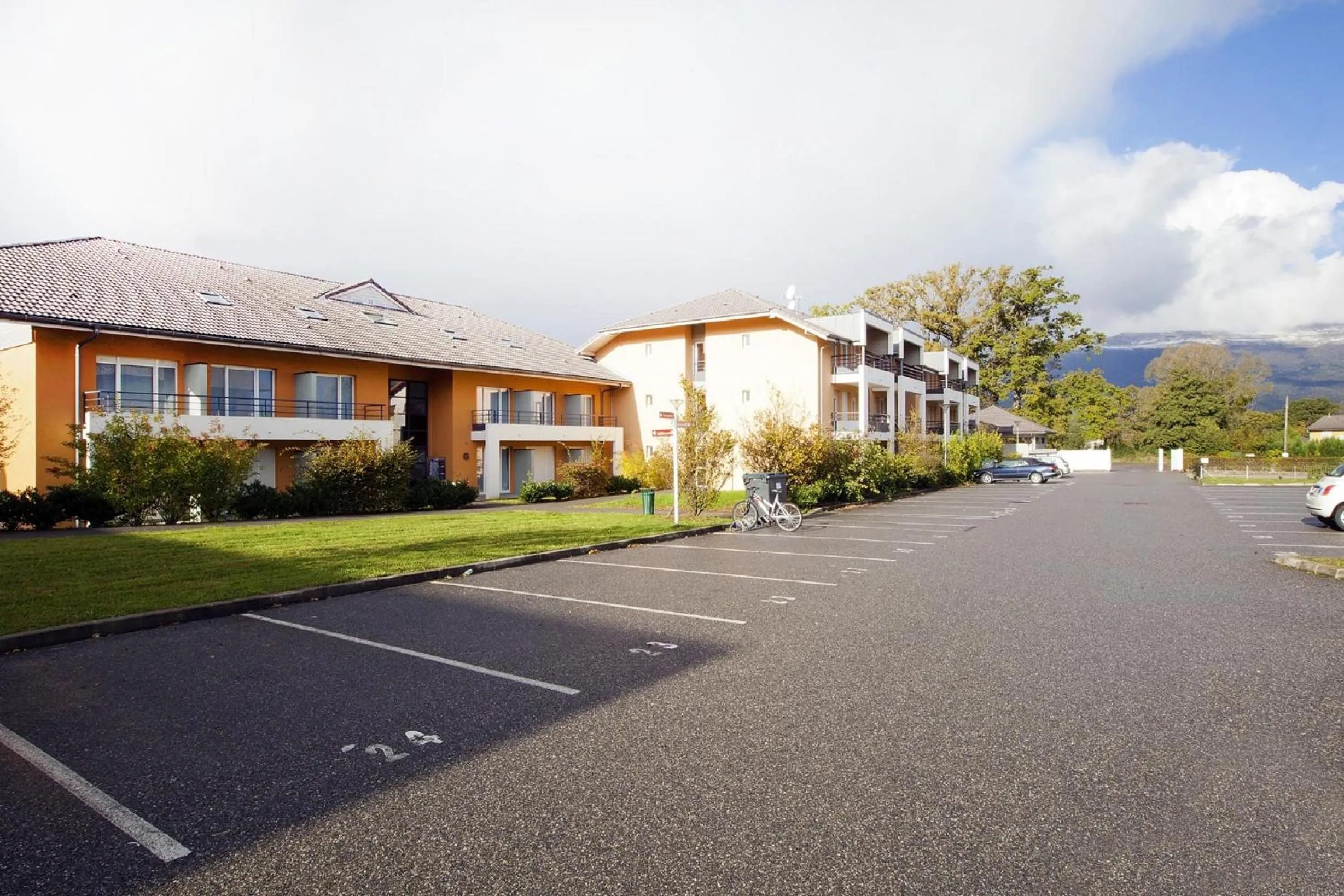 Property building in Residhome Genève Prévessin Le Carré d'Or