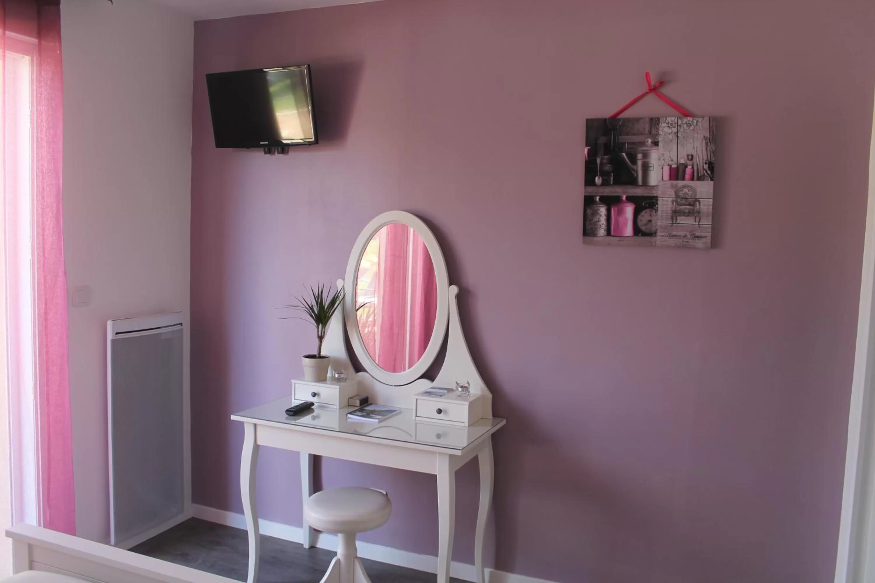 Decorative detail in Le Champ De La Ferme