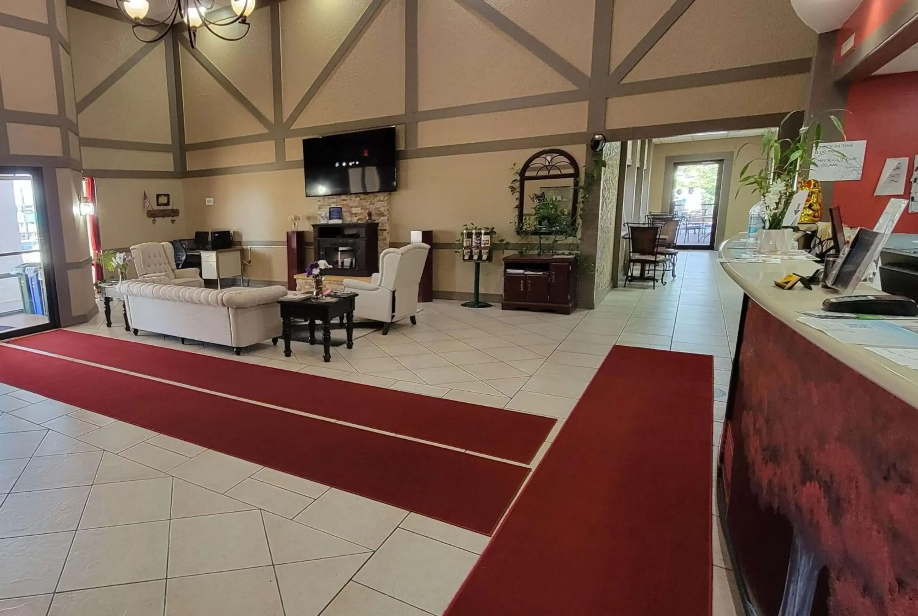 Lobby or reception, Restaurant/Places to Eat in Ramada by Wyndham Mountain Home