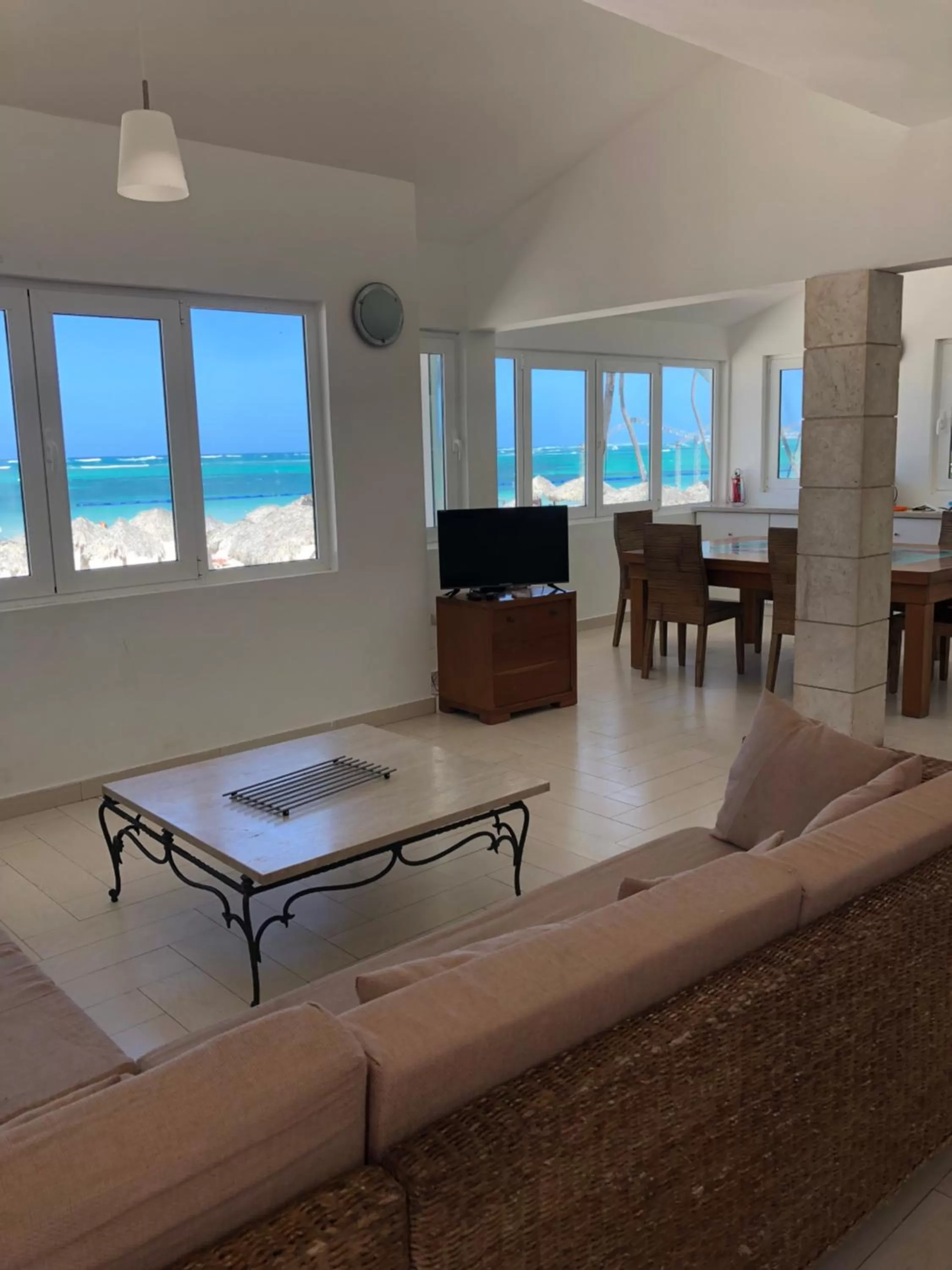 Los Corales Luxury Villas Beach Club and Spa