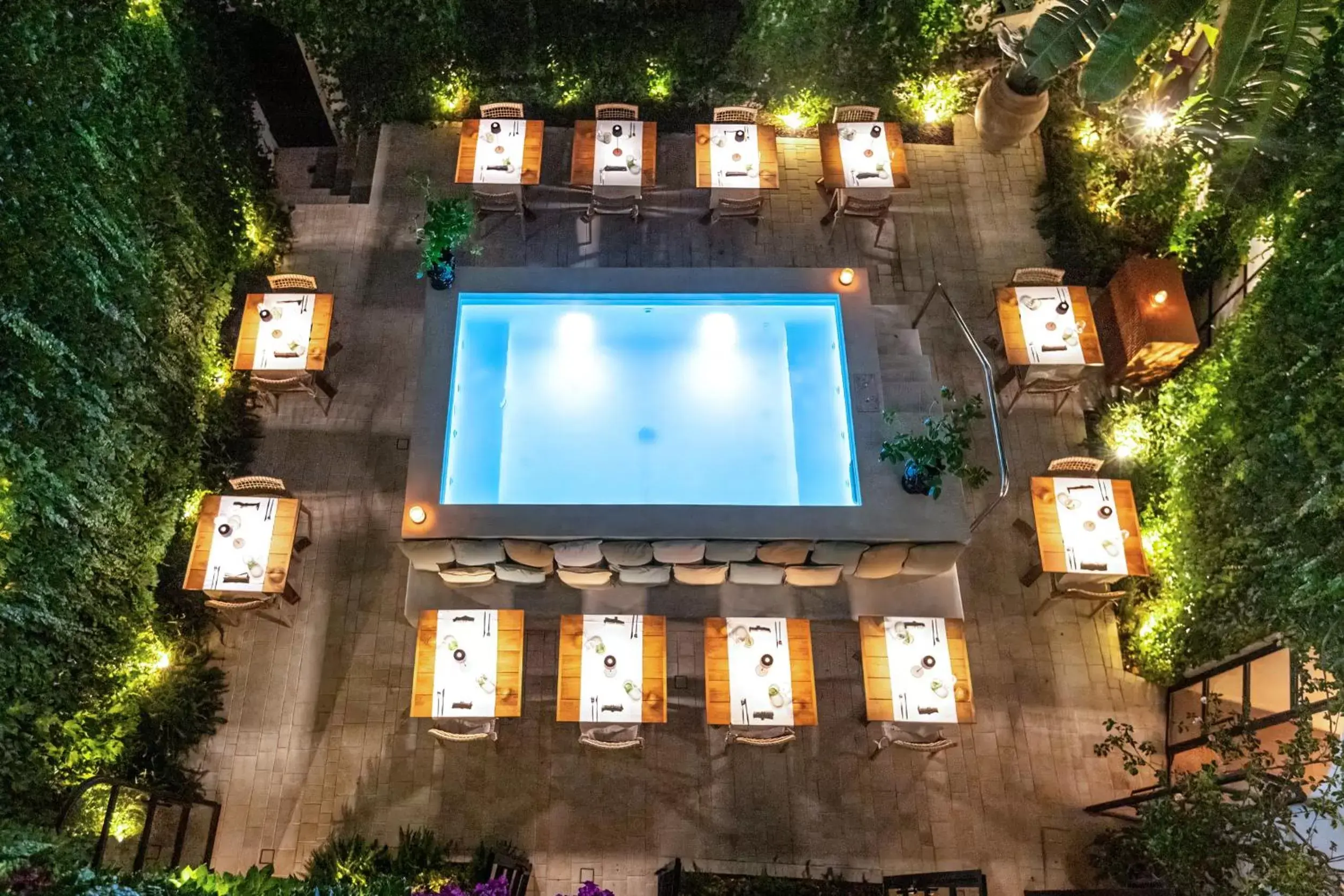 Restaurant/places to eat, Pool View in Casa Nostra Boutique Hotel