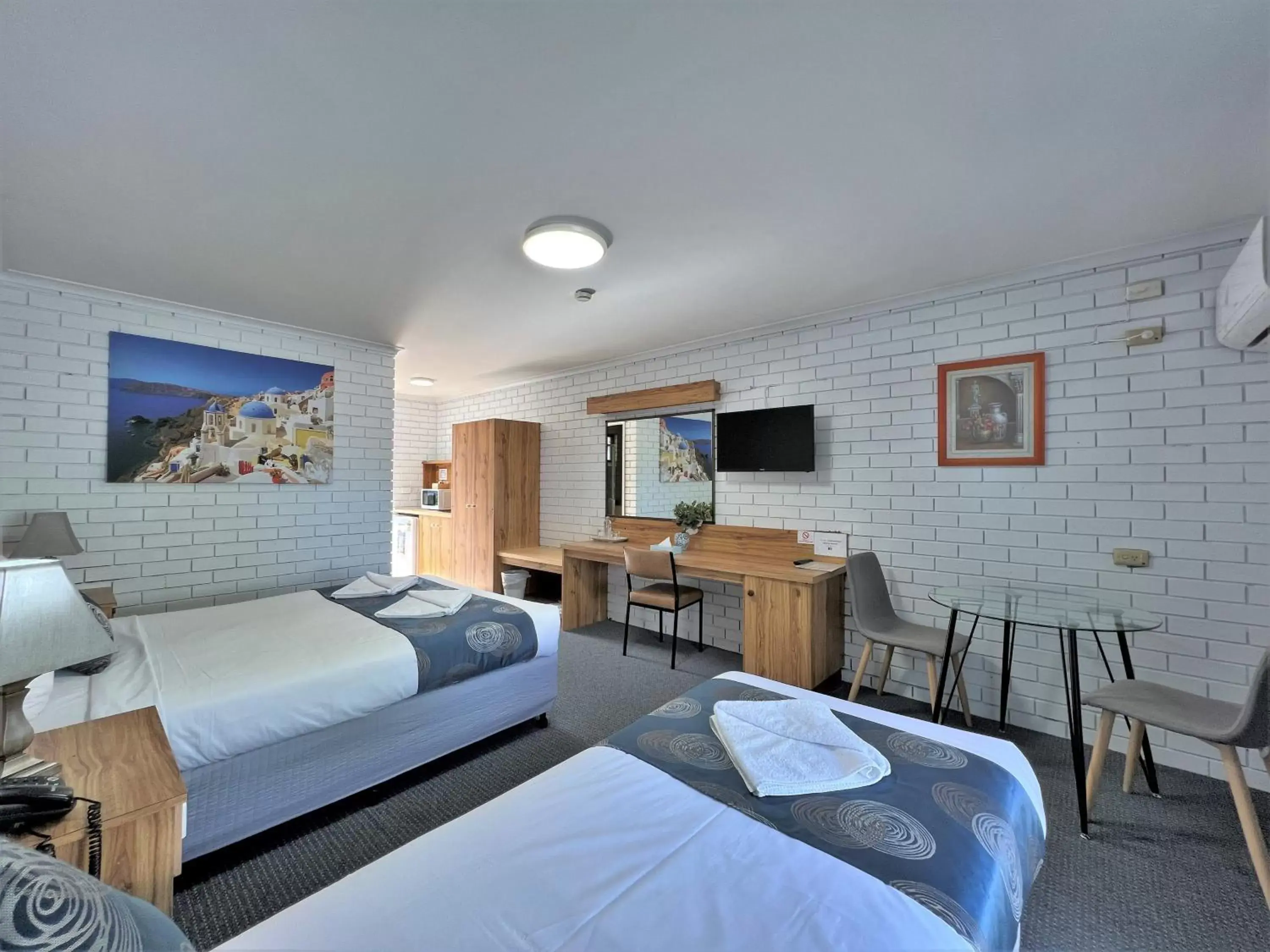 Bed in Albury Garden Court Motel
