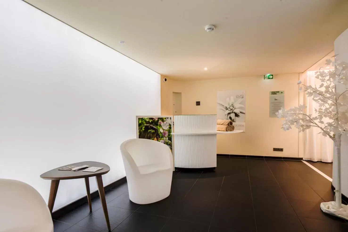 Lobby or reception in Excelsior Chamonix Hôtel & Spa Lobby or reception in Excelsior Chamonix Hôtel & Spa