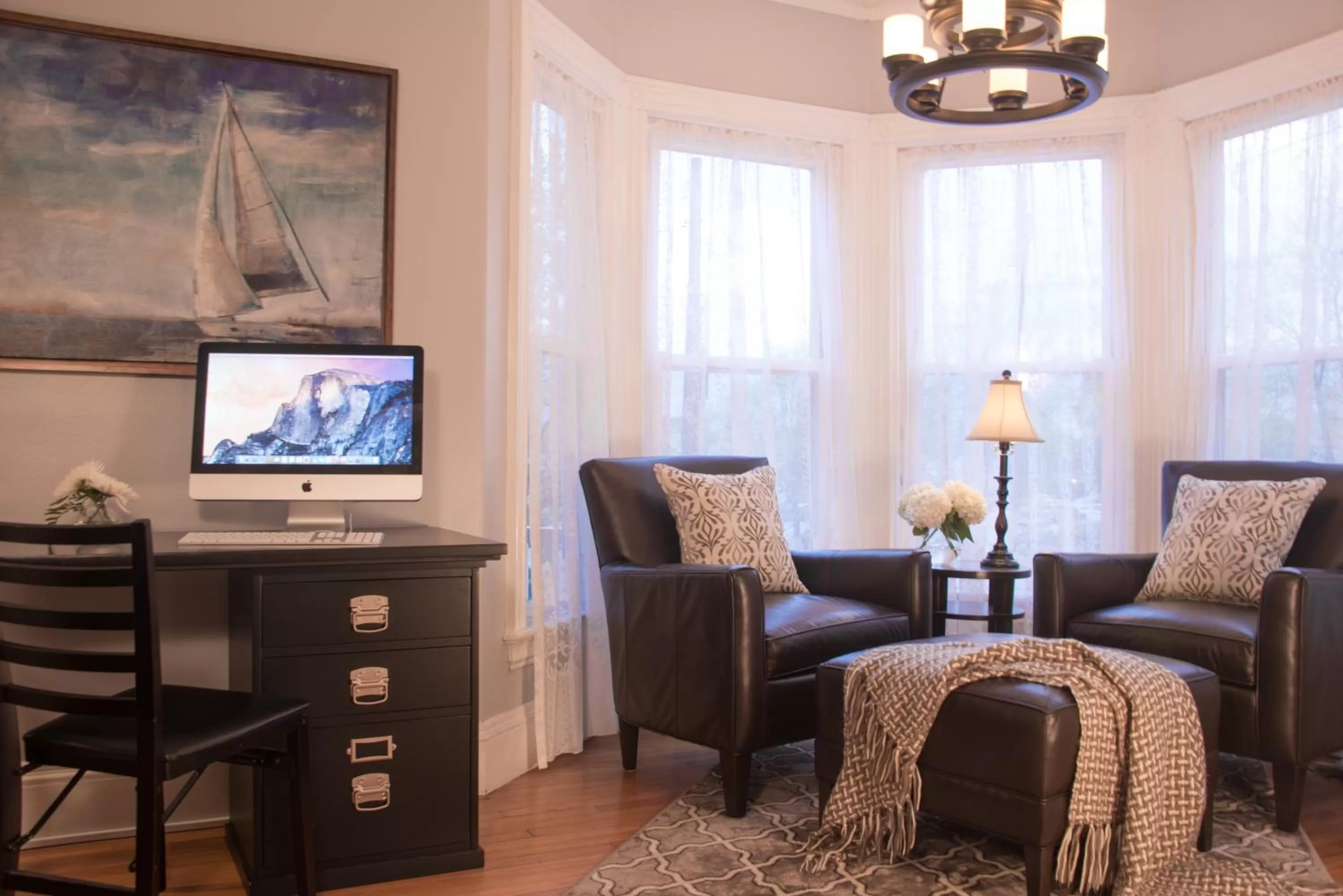 Living room, Seating Area in The Chadwick Bed and Breakfast