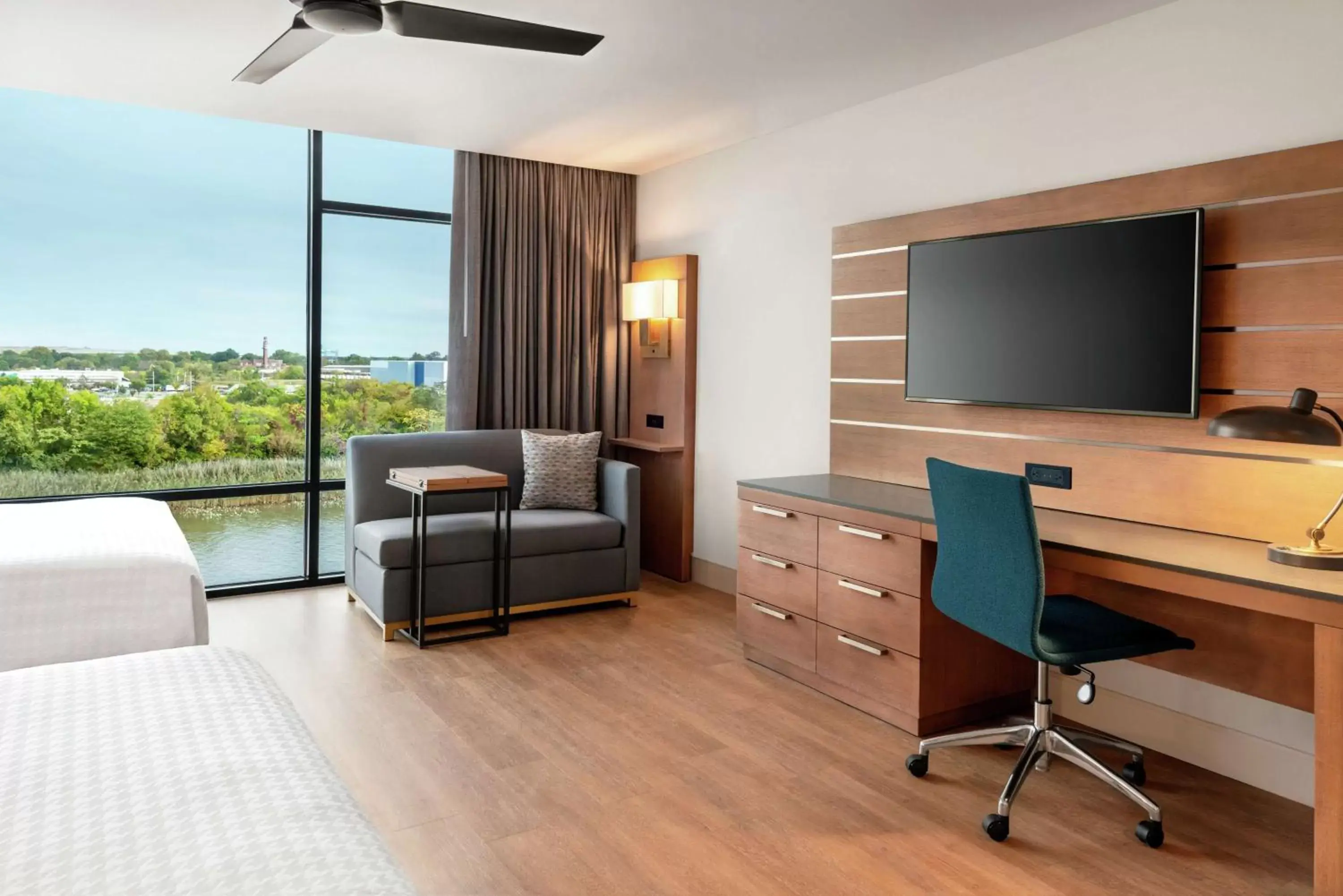 Bedroom, Seating Area in Homewood Suites By Hilton Wilmington Downtown