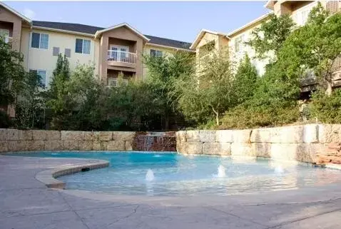 Property building, Swimming Pool in Best Western Lubbock West Inn & Suites