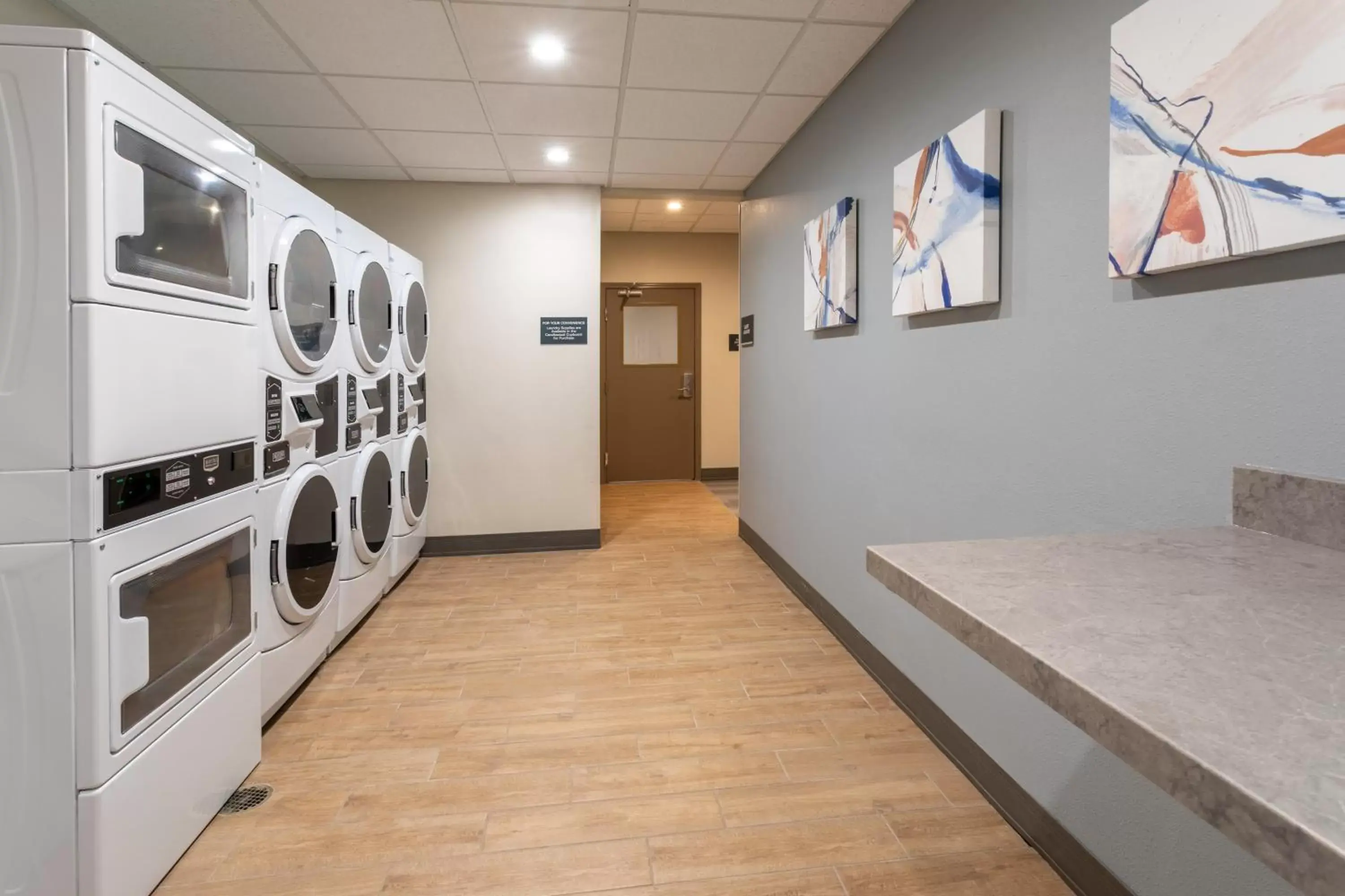 laundry, Bed in Candlewood Suites Grand Junction by IHG laundry, Bed in Candlewood Suites Grand Junction by IHG