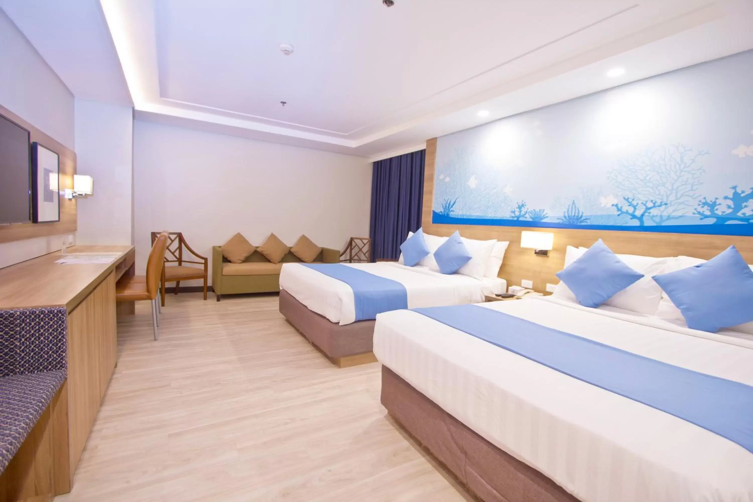 Photo of the whole room in Crown Regency Hotel Makati