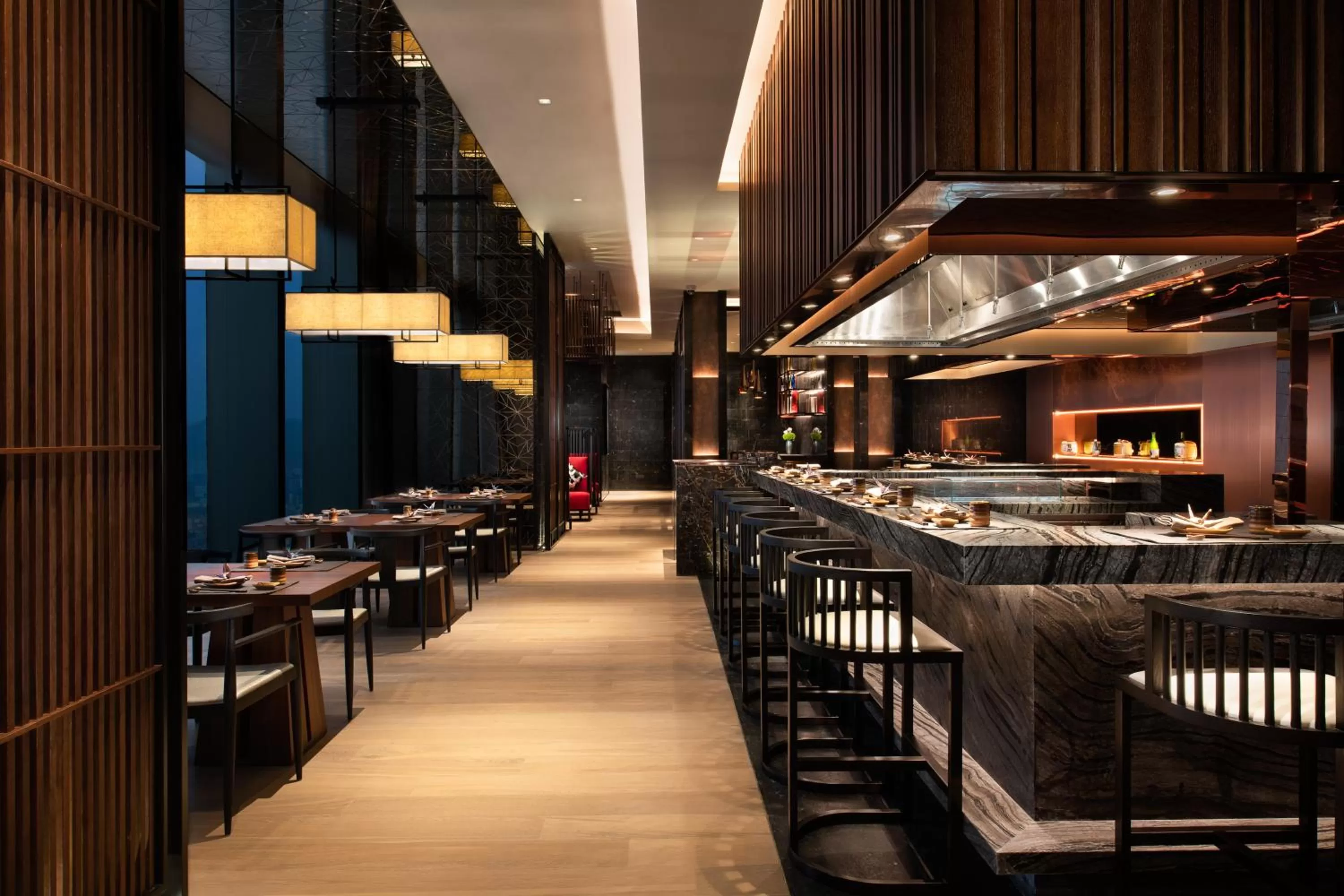 Restaurant/places to eat in Raffles Shenzhen, Situated in the heart of One Shenzhen Bay, Book Now to Enjoy Free Minibar and Happy Hour Privileges at Long Bar on 71F
