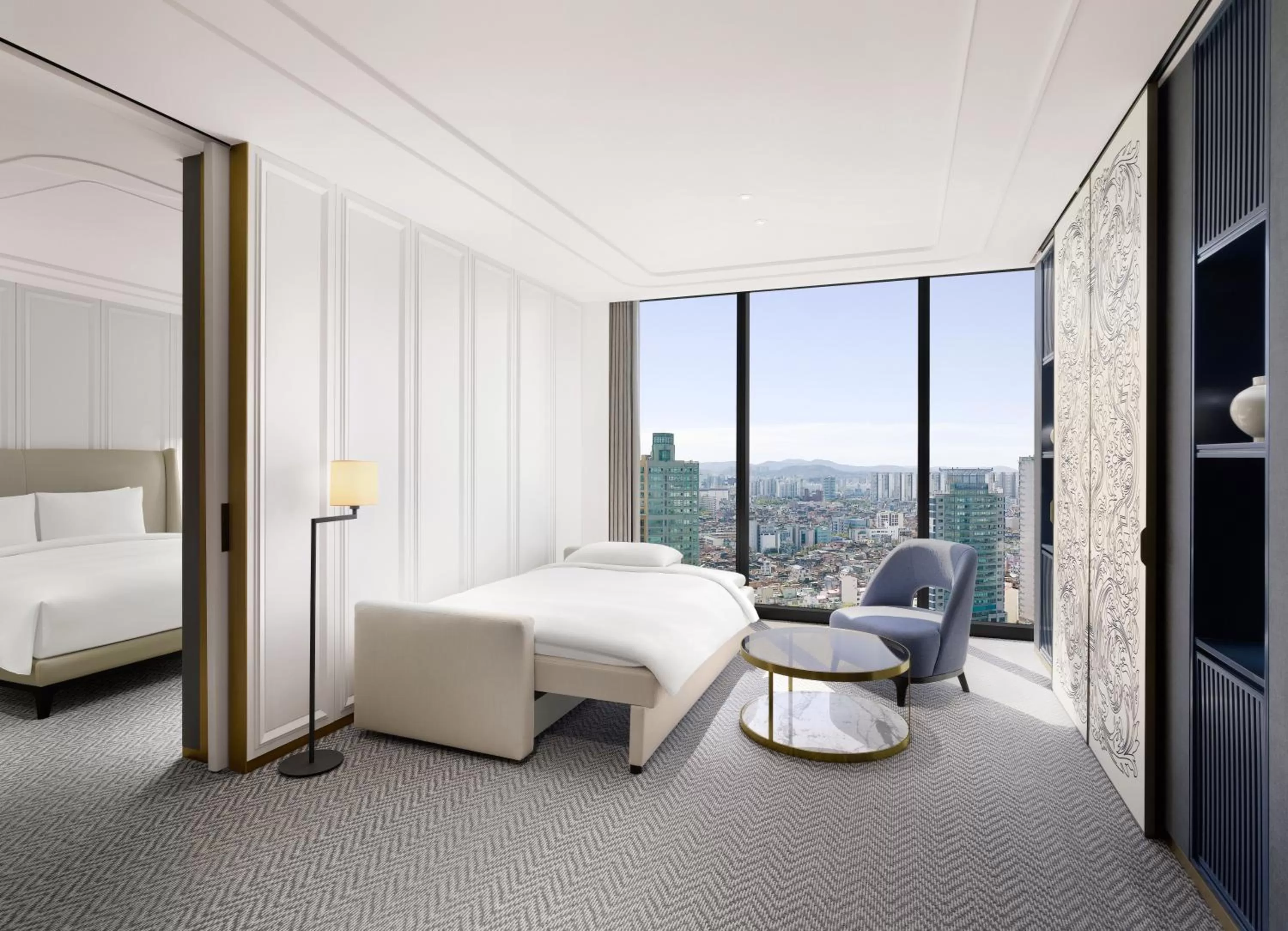 Living room, Bed in Sofitel Ambassador Seoul Hotel & Serviced Residences