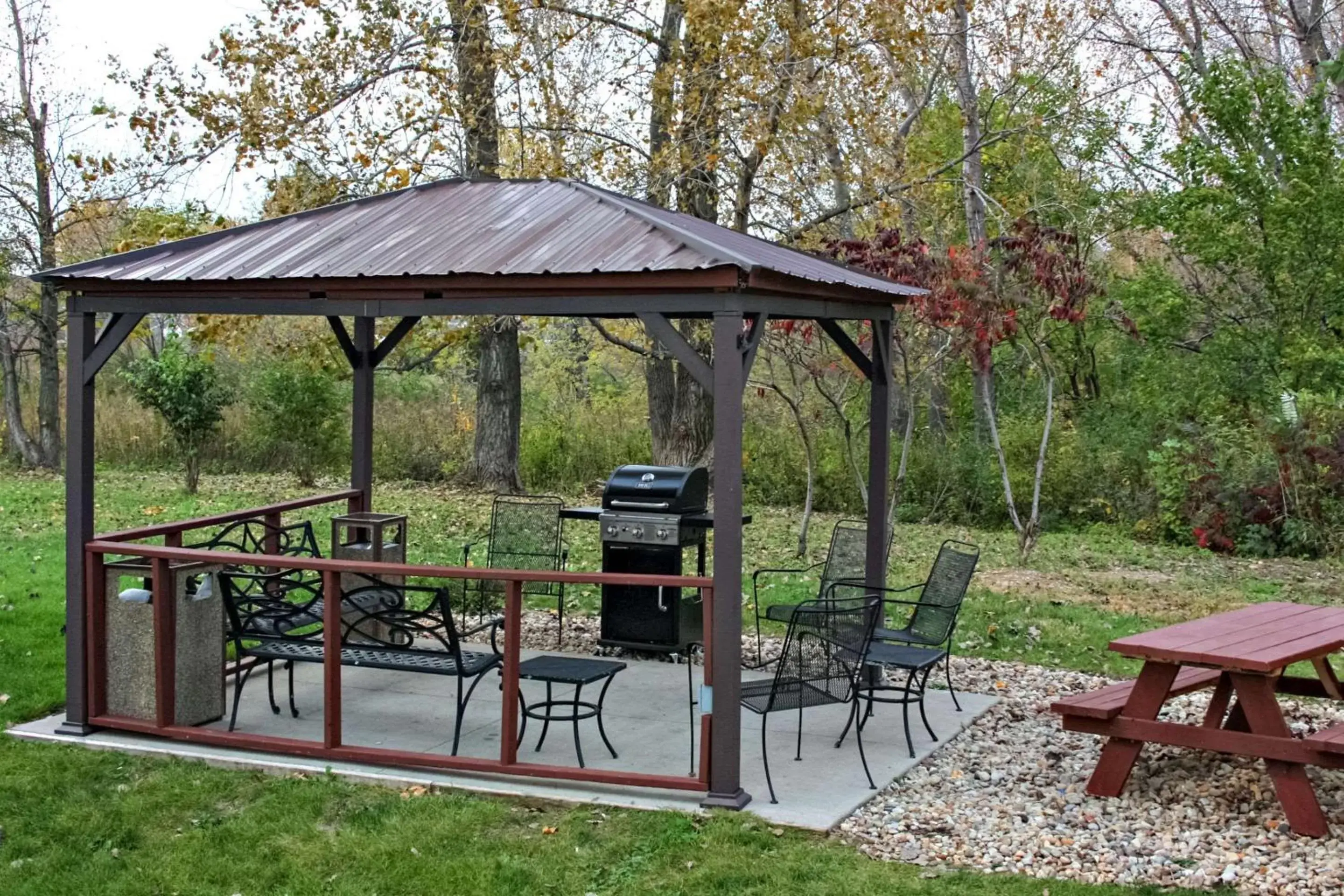 Other, BBQ Facilities in MainStay Suites Coralville - Iowa City