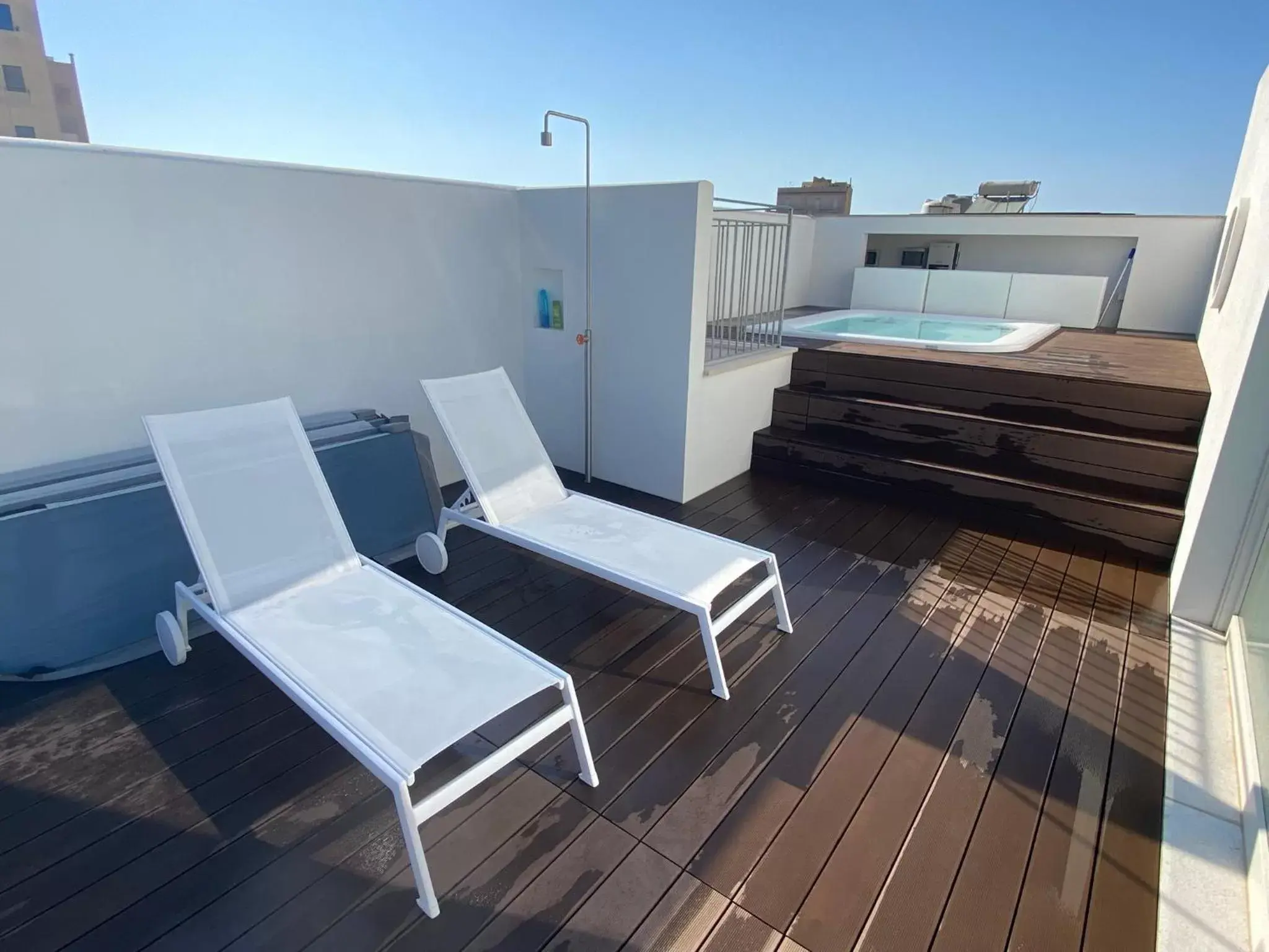 Hot Tub in WeLive Trapani - luxury apartments and pool