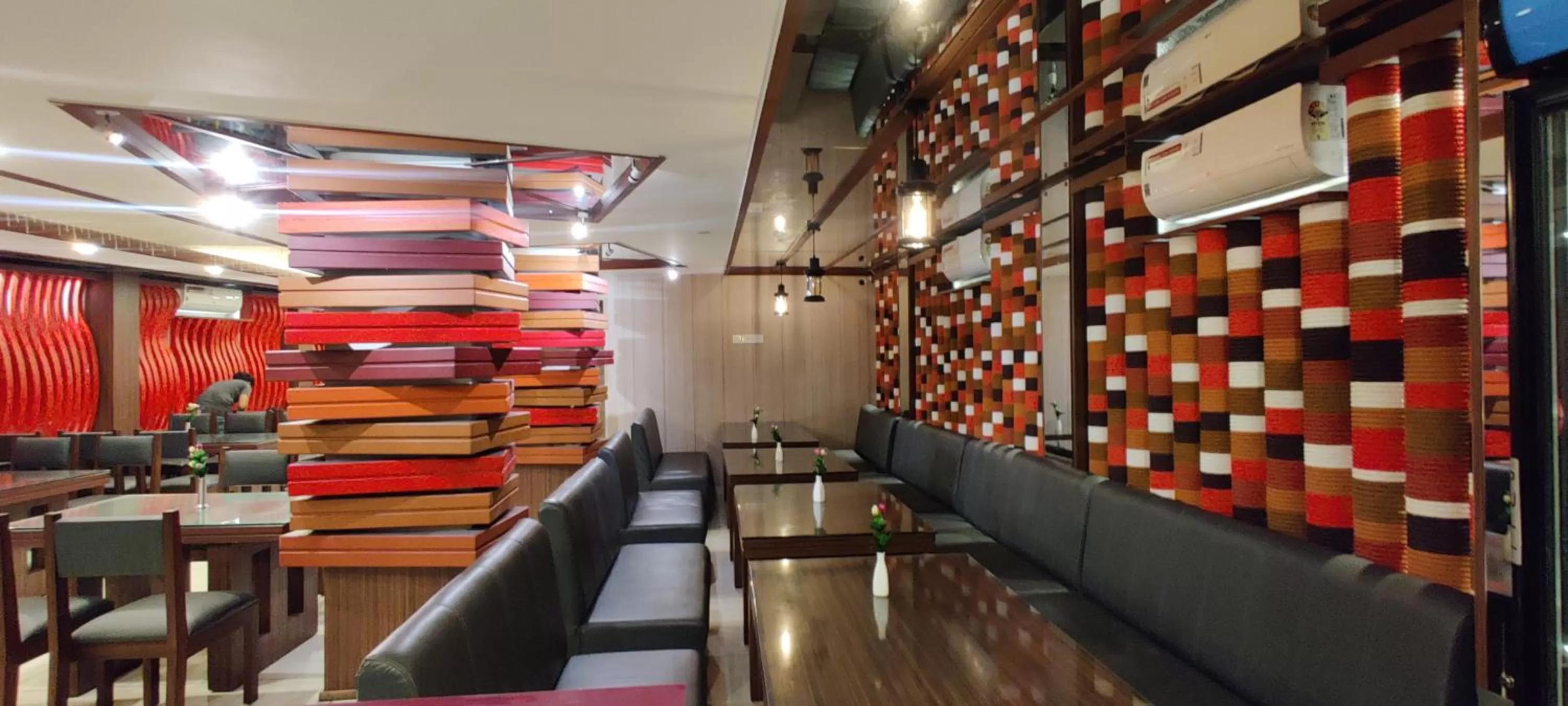 Restaurant/Places to Eat in AUHTEL Kannur