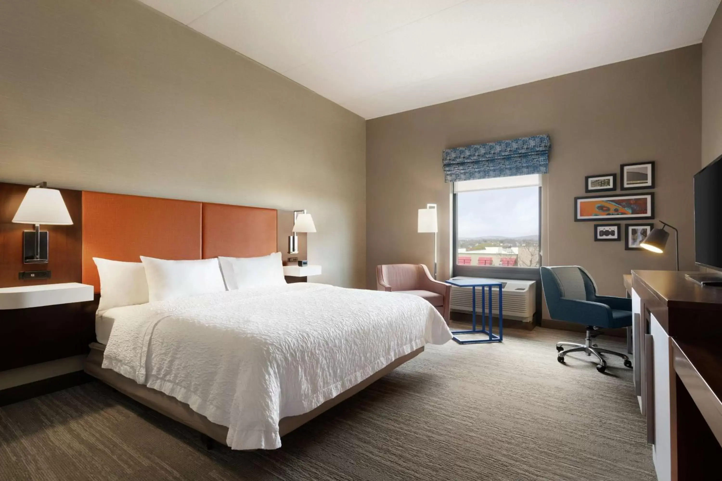 Bedroom, Bed in Hampton Inn & Suites Ephrata - Mountain Springs