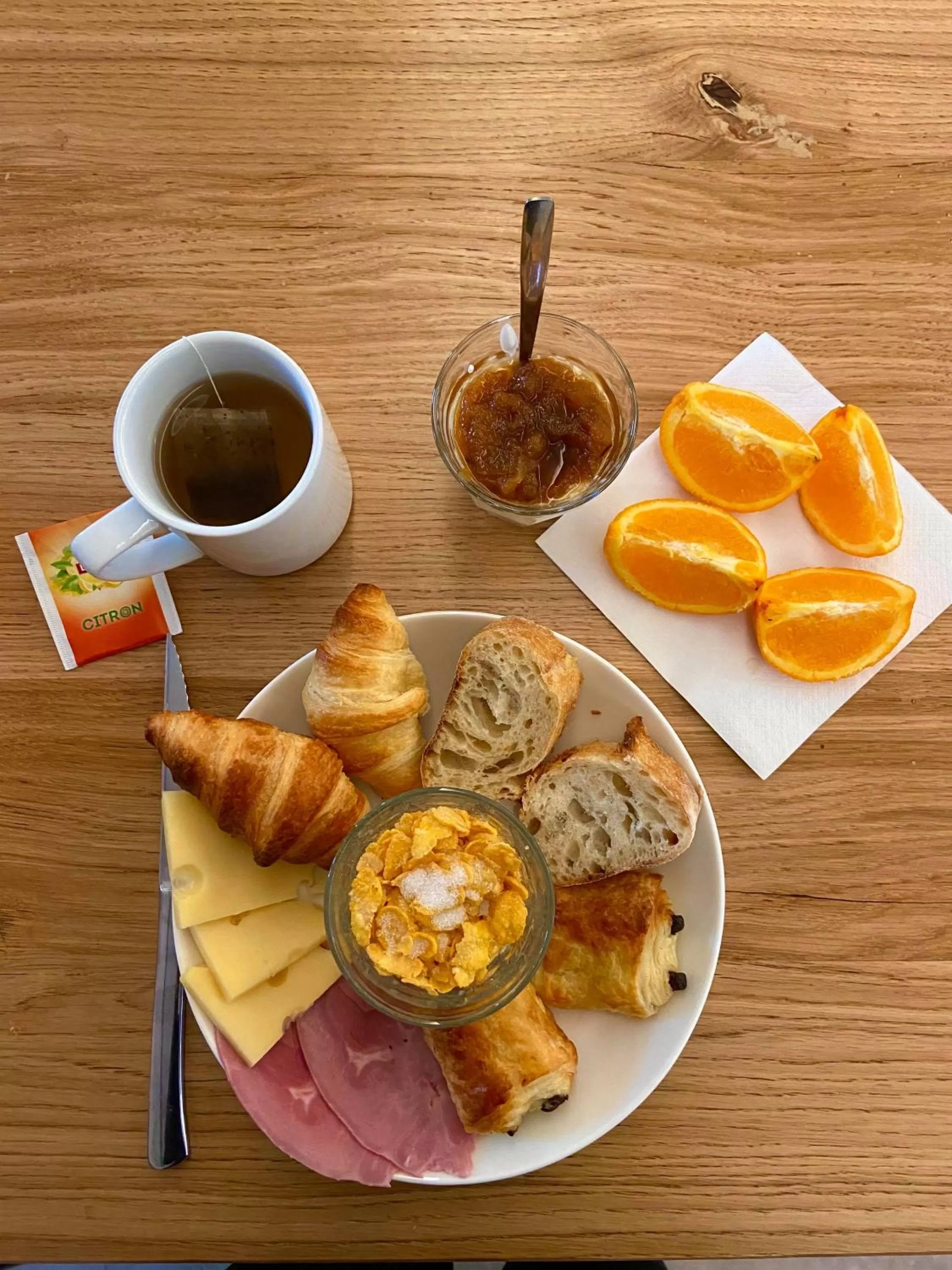 Breakfast in The People - Tours