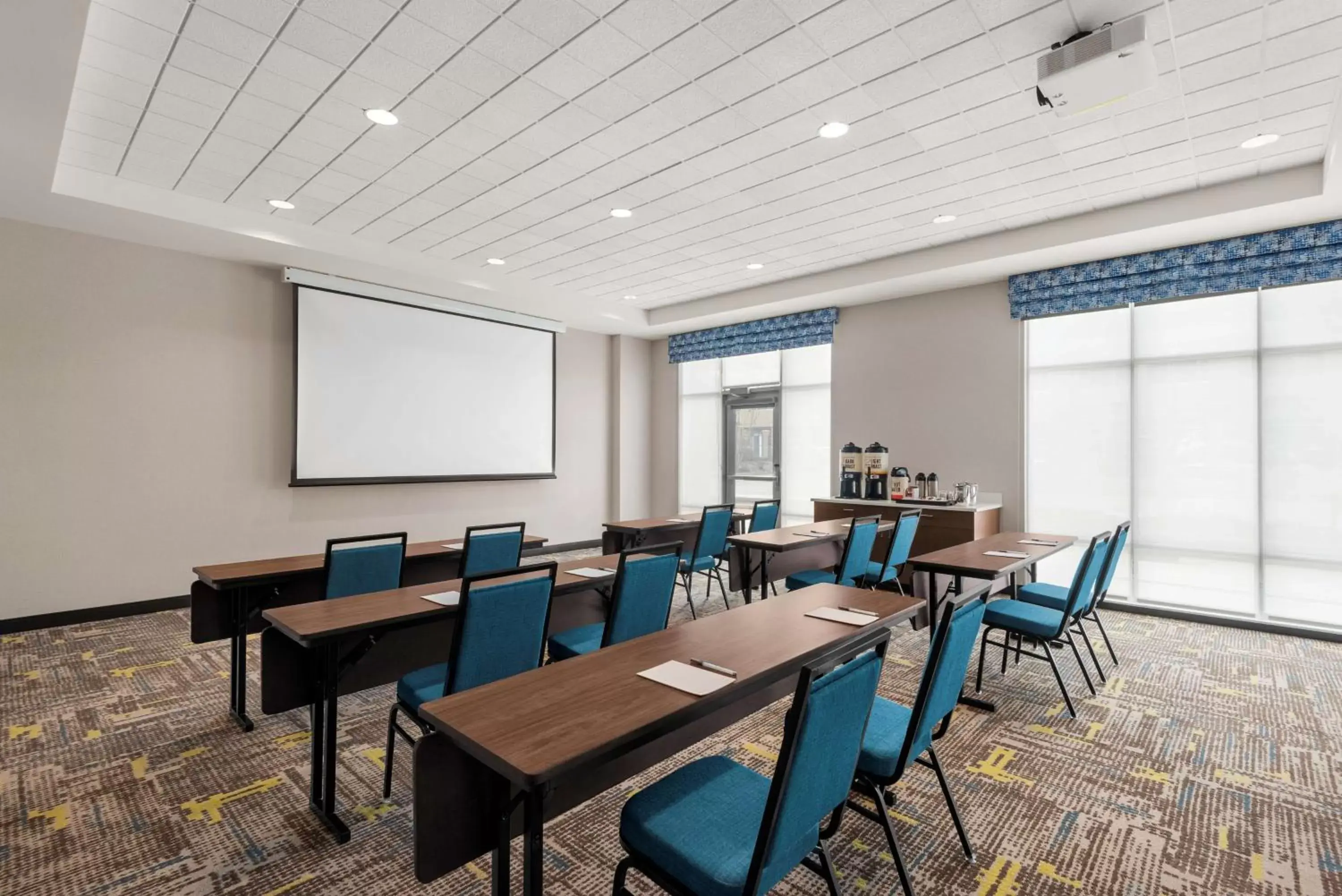 Meeting/conference room in Hampton Inn & Suites Kelowna, British Columbia, Canada