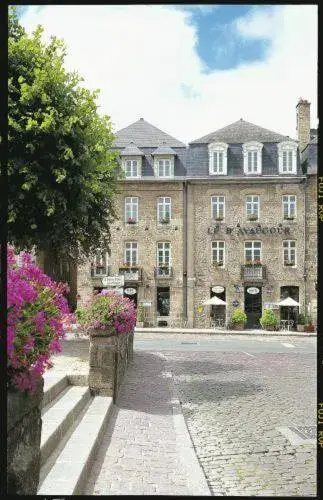 Facade/entrance, Property Building in Hôtel Le D'Avaugour