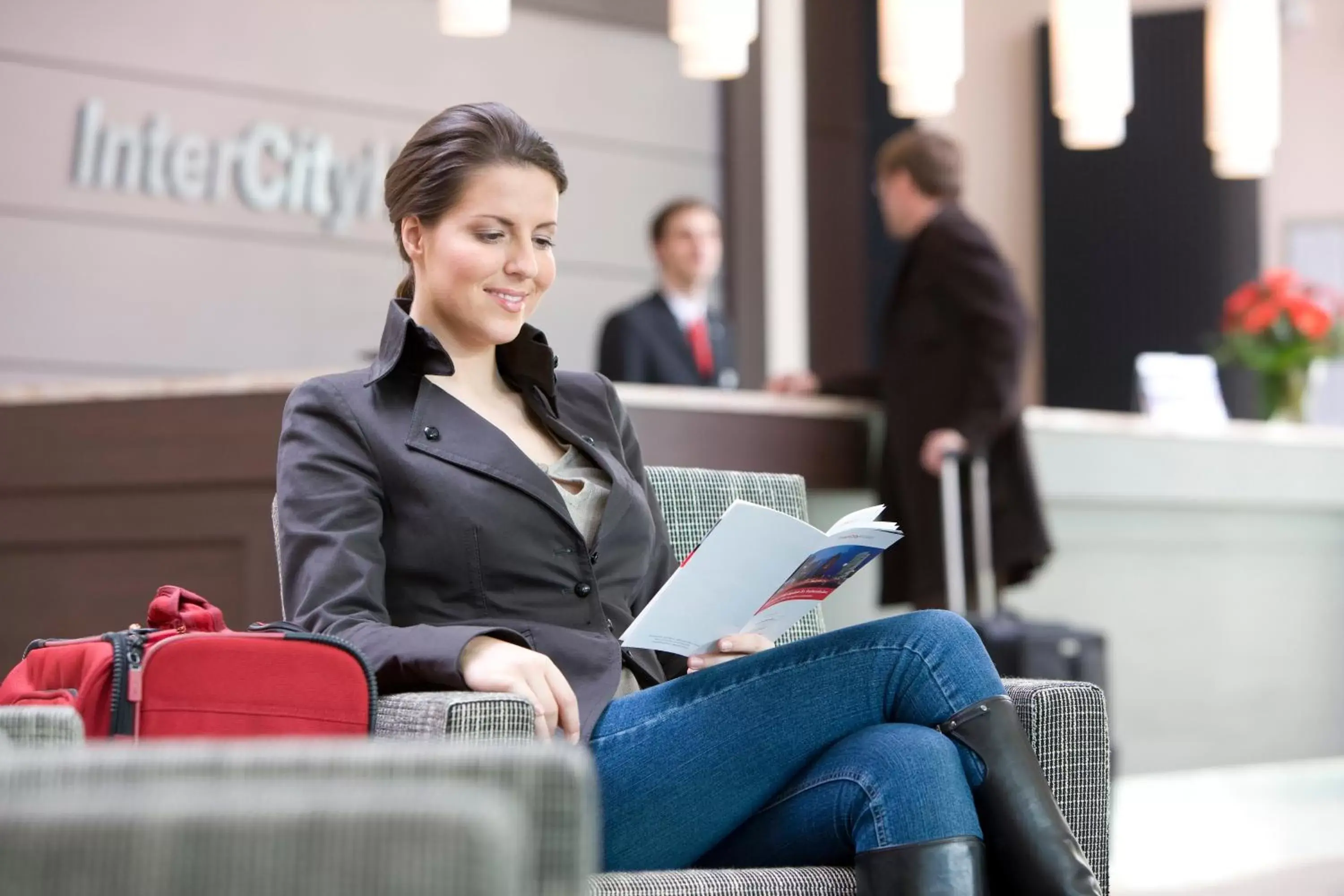 Lobby or reception in IntercityHotel Dresden