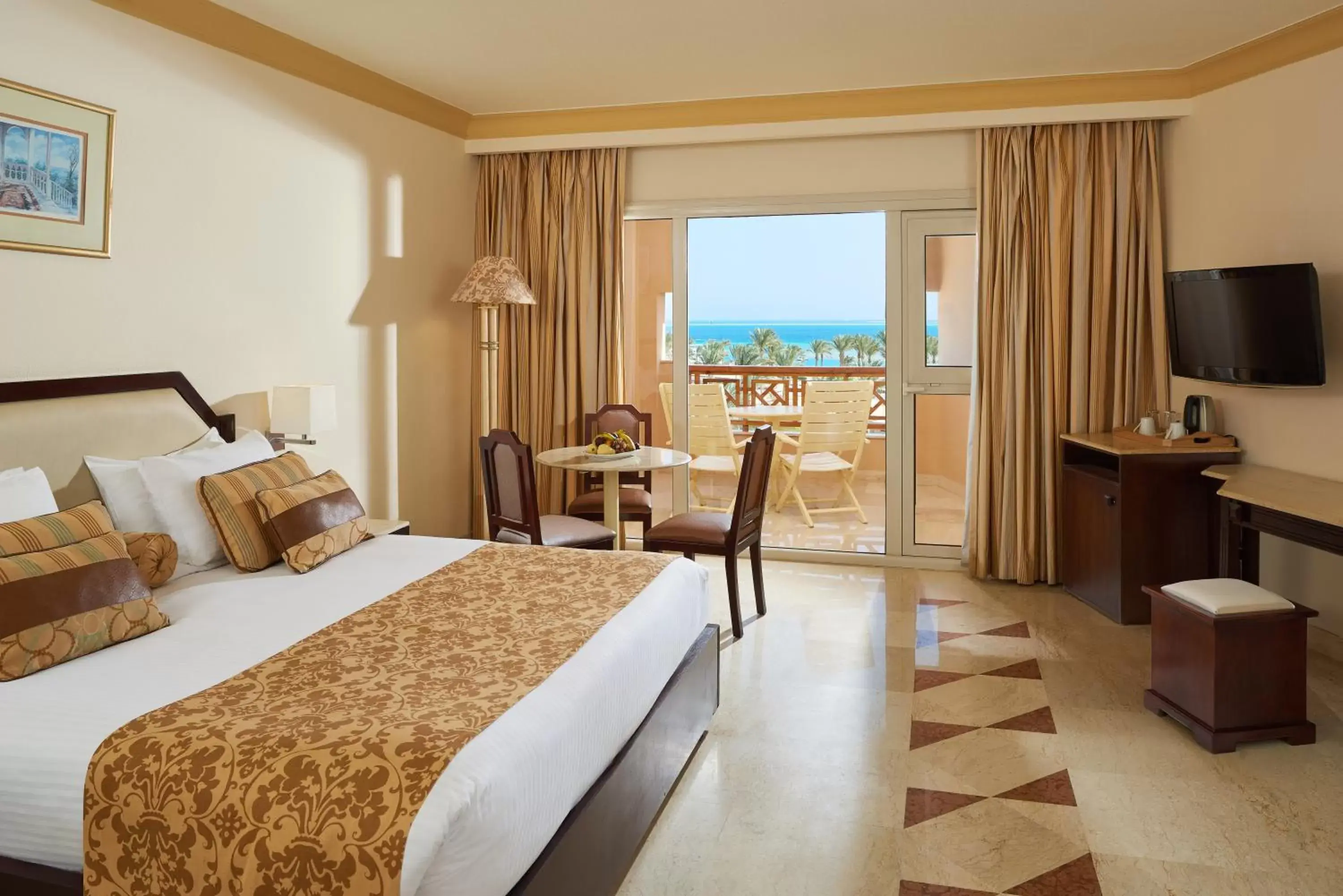 Junior Suite with Sea View in Continental Hotel Hurghada
