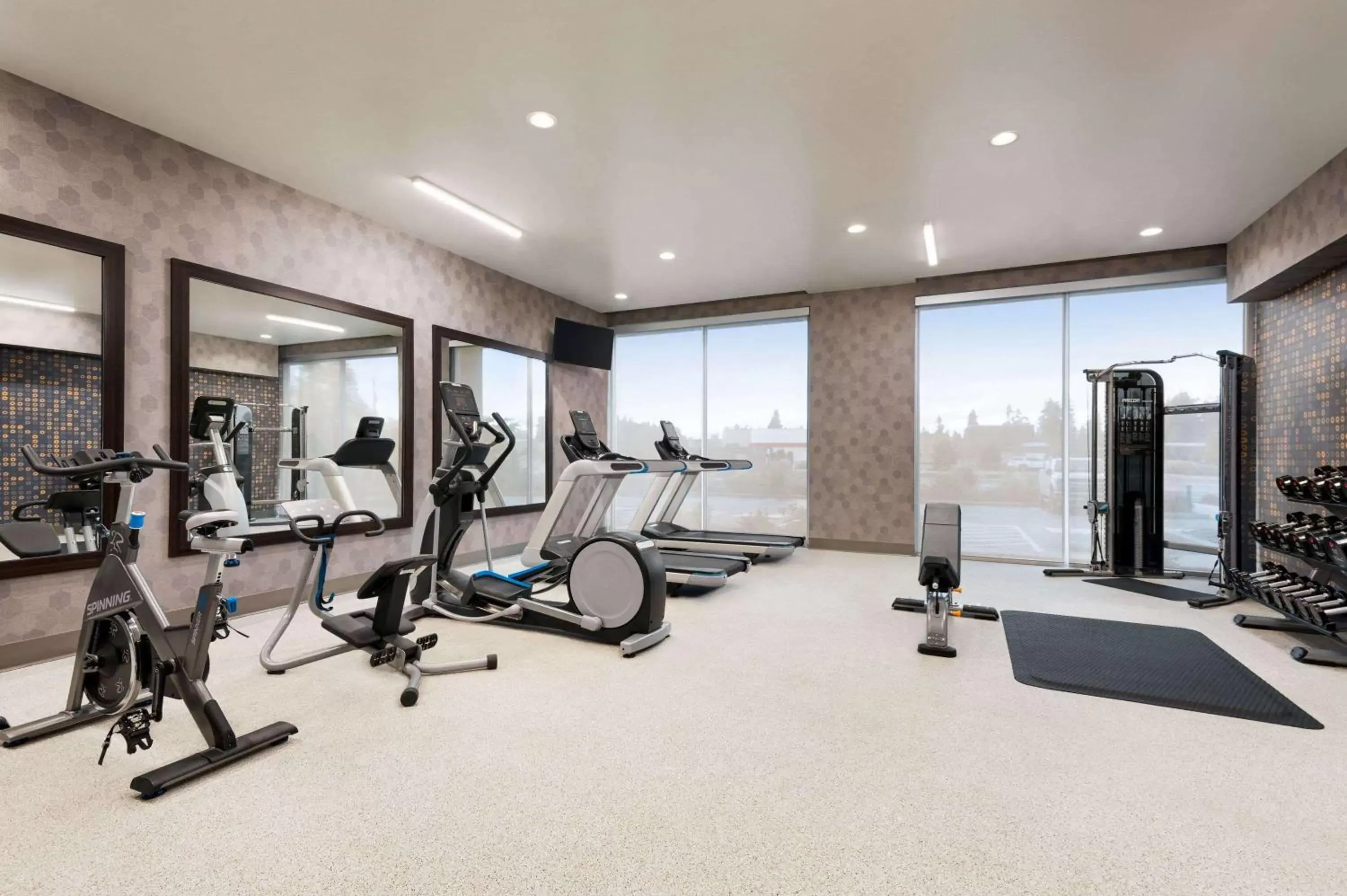 Activities, Fitness Center/Facilities in La Quinta Inn & Suites by Wyndham Marysville