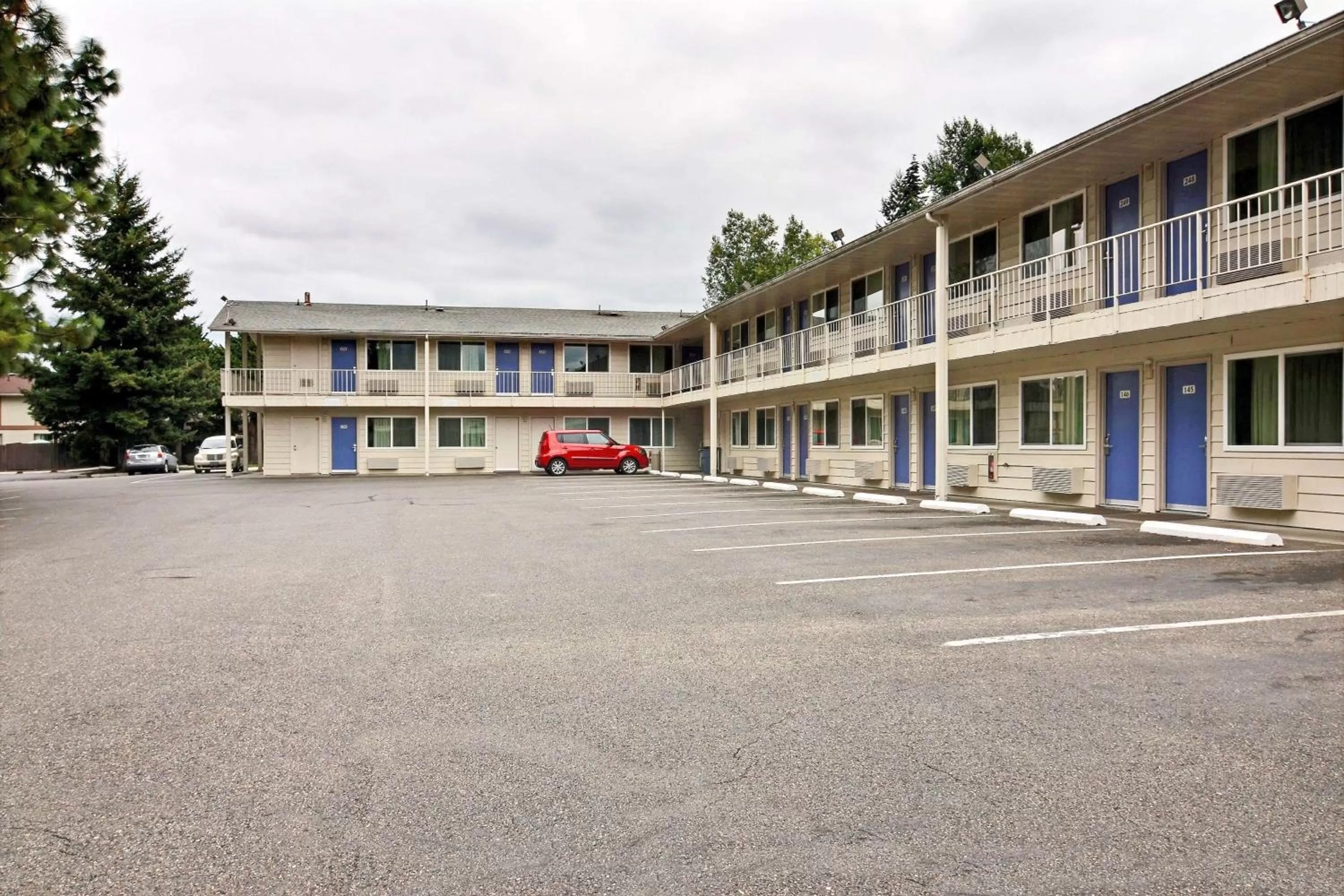 Property building in Motel 6-Tumwater, WA - Olympia