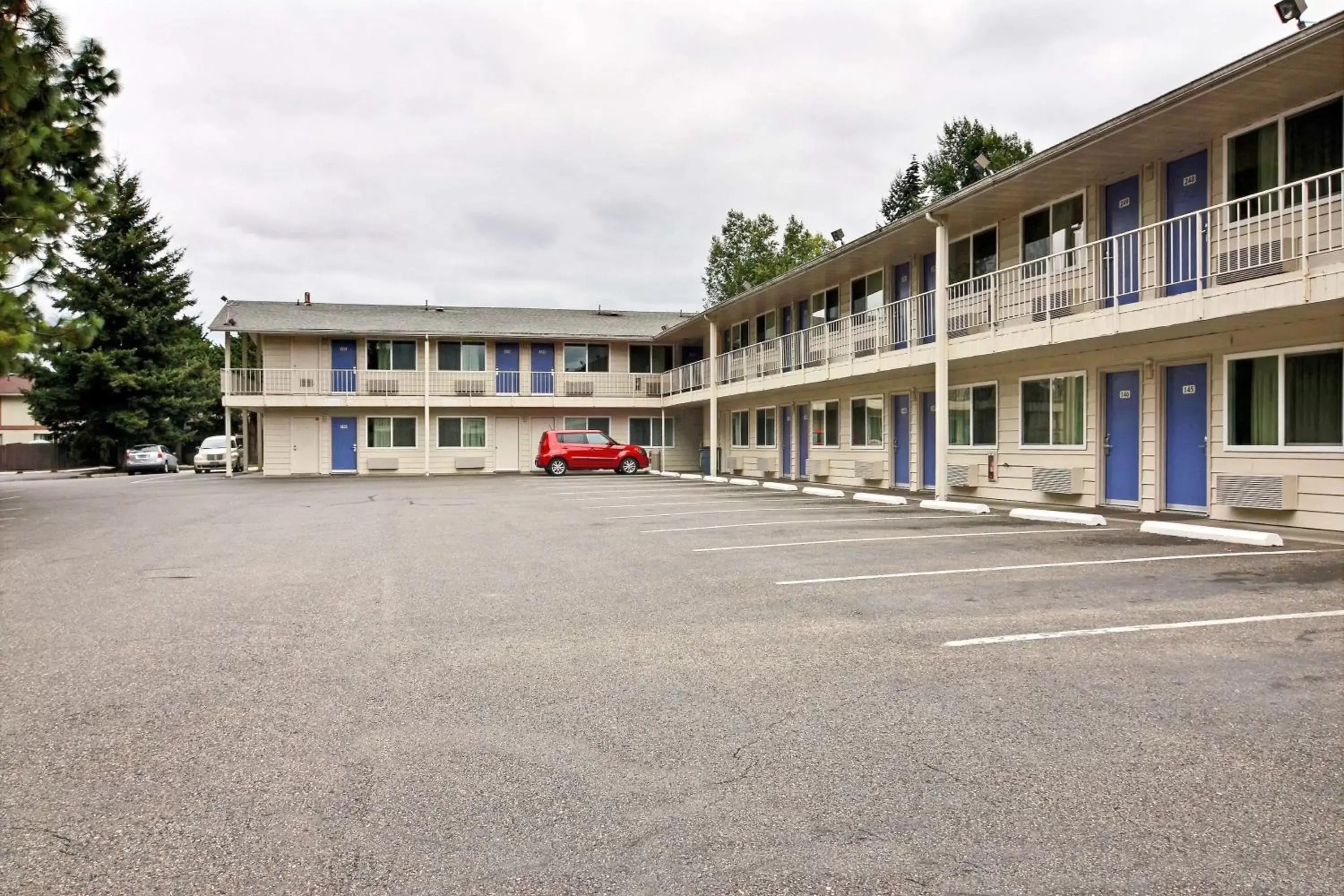 Property Building in Motel 6-Tumwater, WA - Olympia
