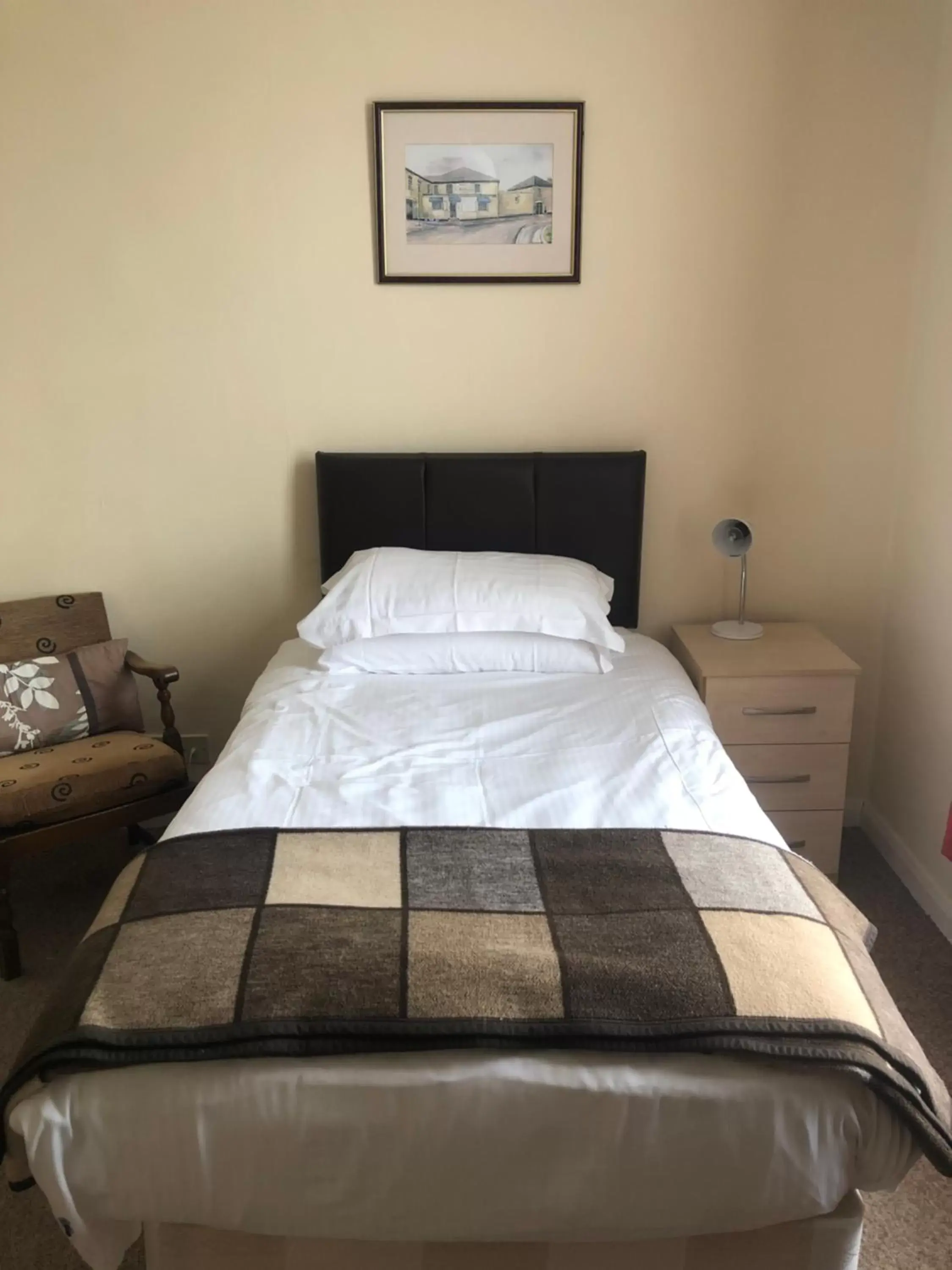 Bed in The Hunt Lodge