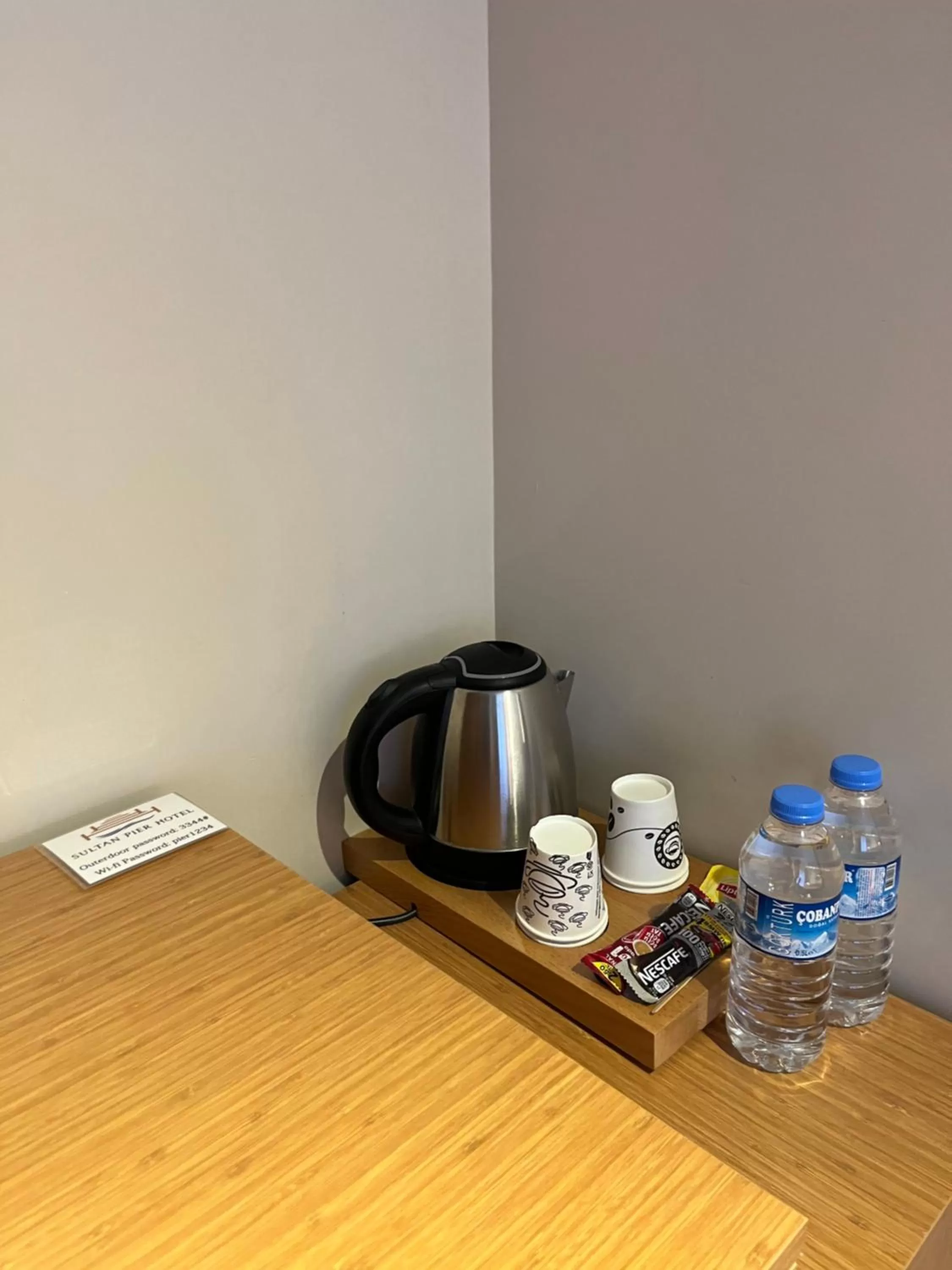 Coffee/tea facilities in Sultan Pier Hotel