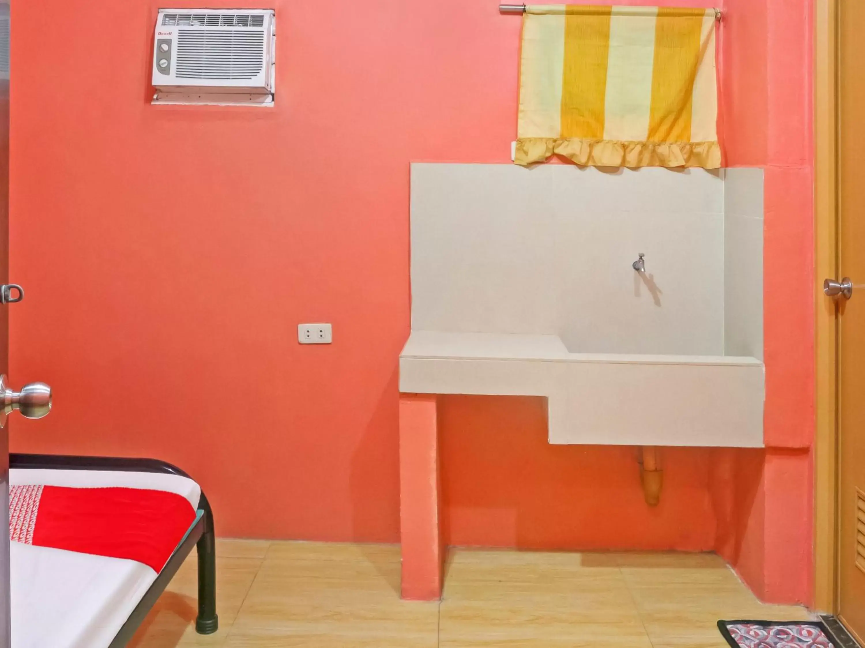 Standard Double Room in Solanos Transient House Standard Double Room in Solanos Transient House