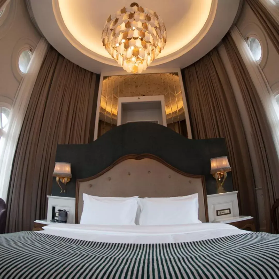 Bedroom, Bed in Orientbank Hotel Istanbul, Autograph Collection