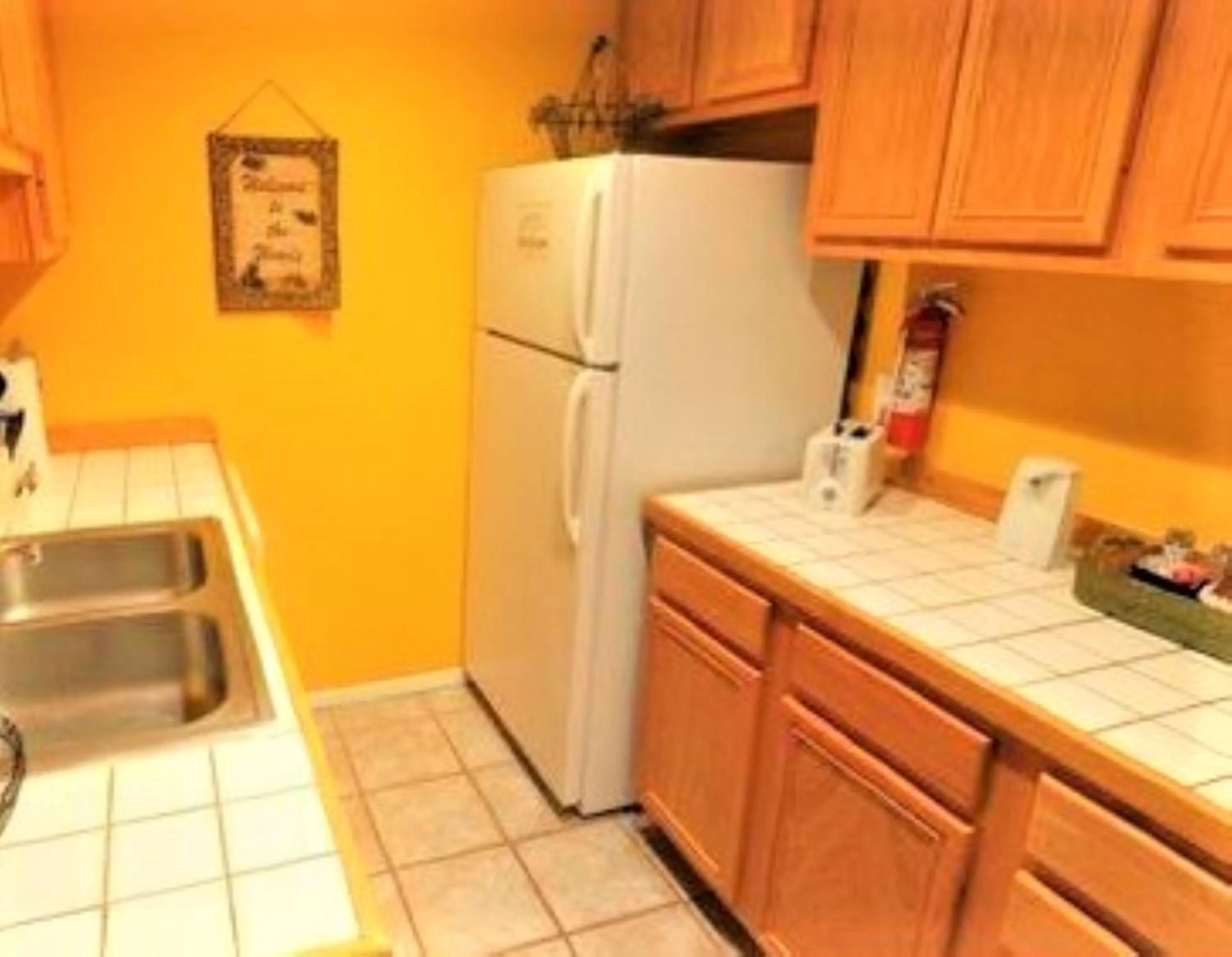 Kitchen or kitchenette in Pinecliff Village Resort