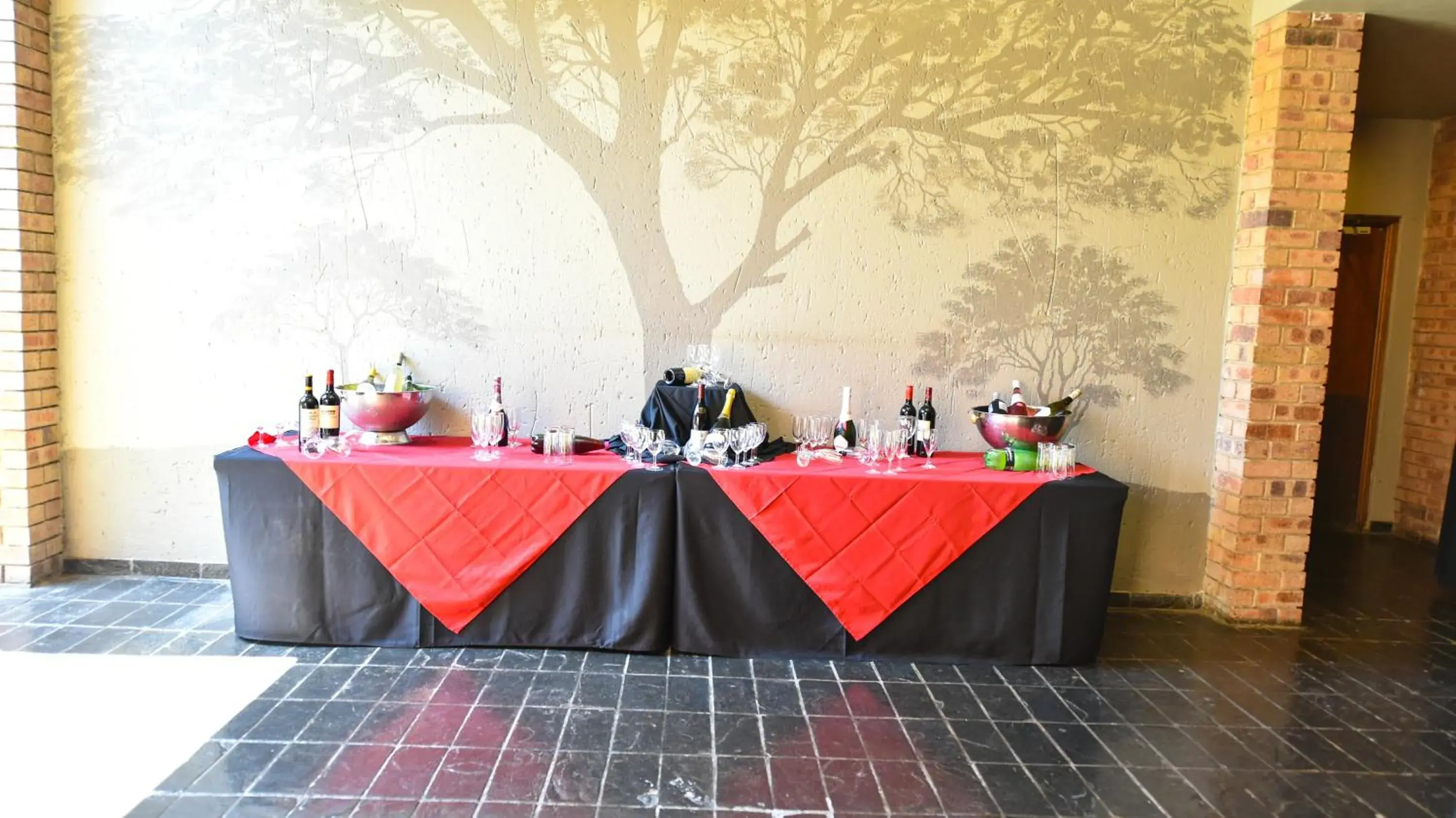 Food and drinks, Banquet Facilities in CedarWoods of Sandton