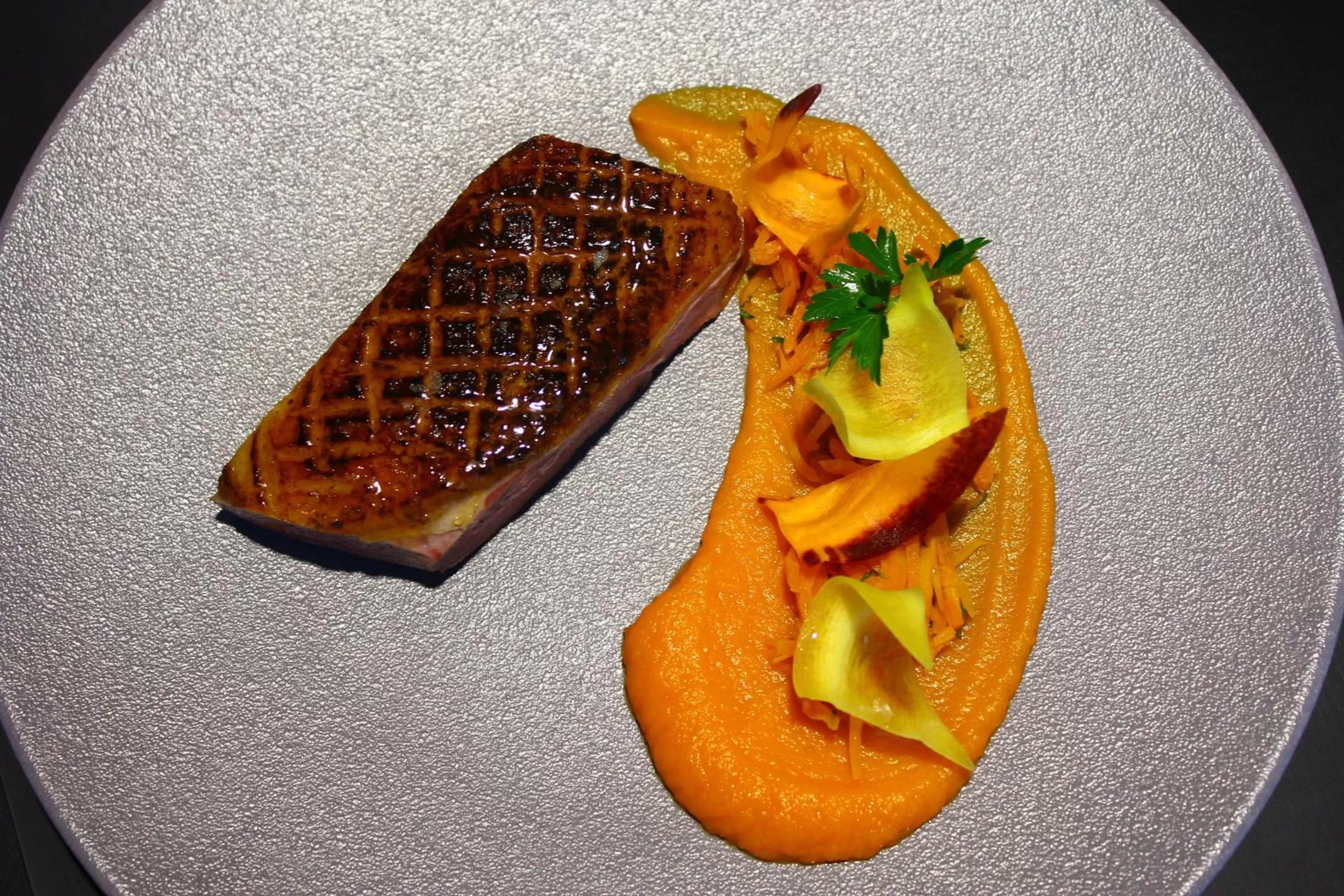 Restaurant/places to eat in Spark by Hilton Lyon Park Saone