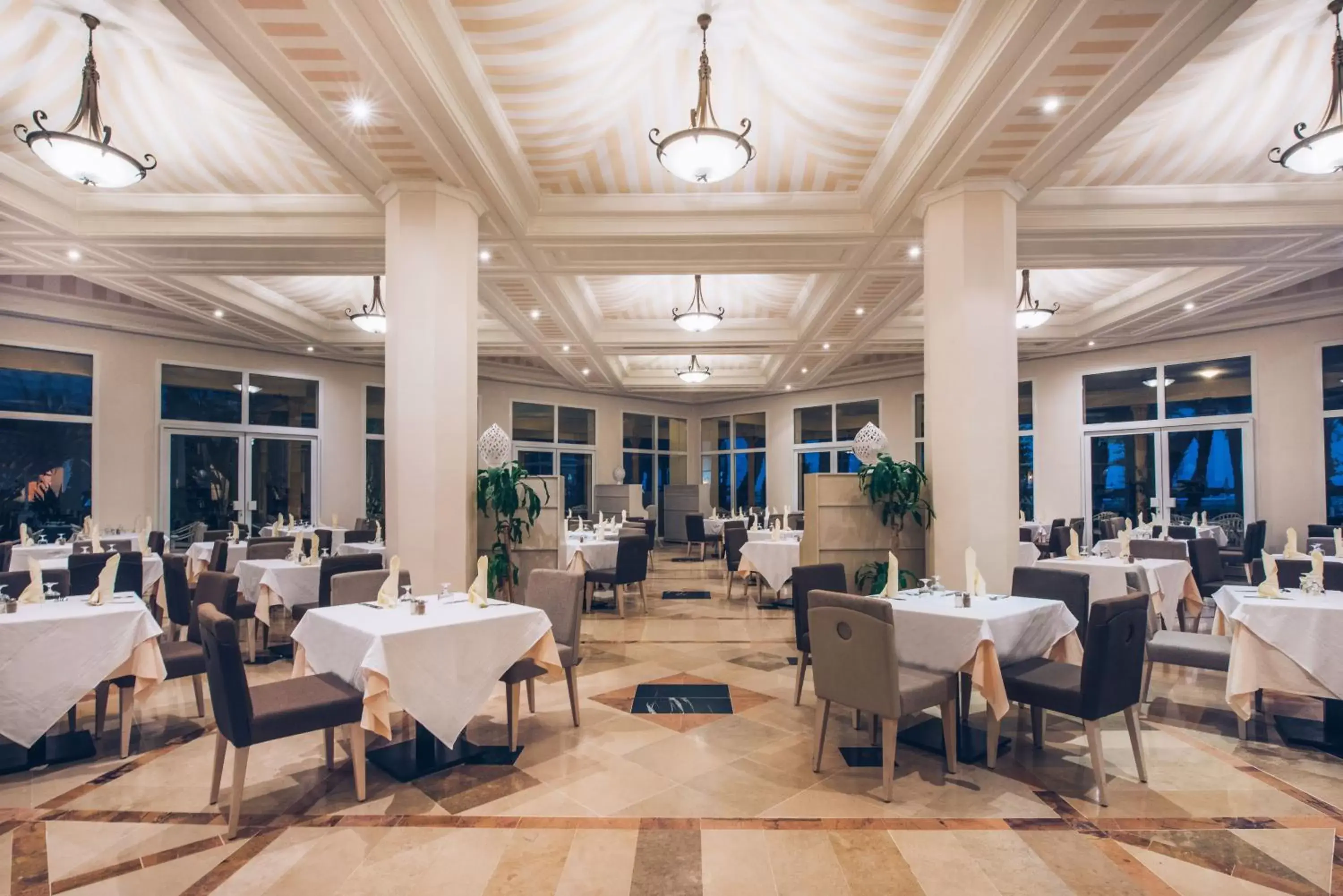 Restaurant/Places to Eat in Iberostar Averroes