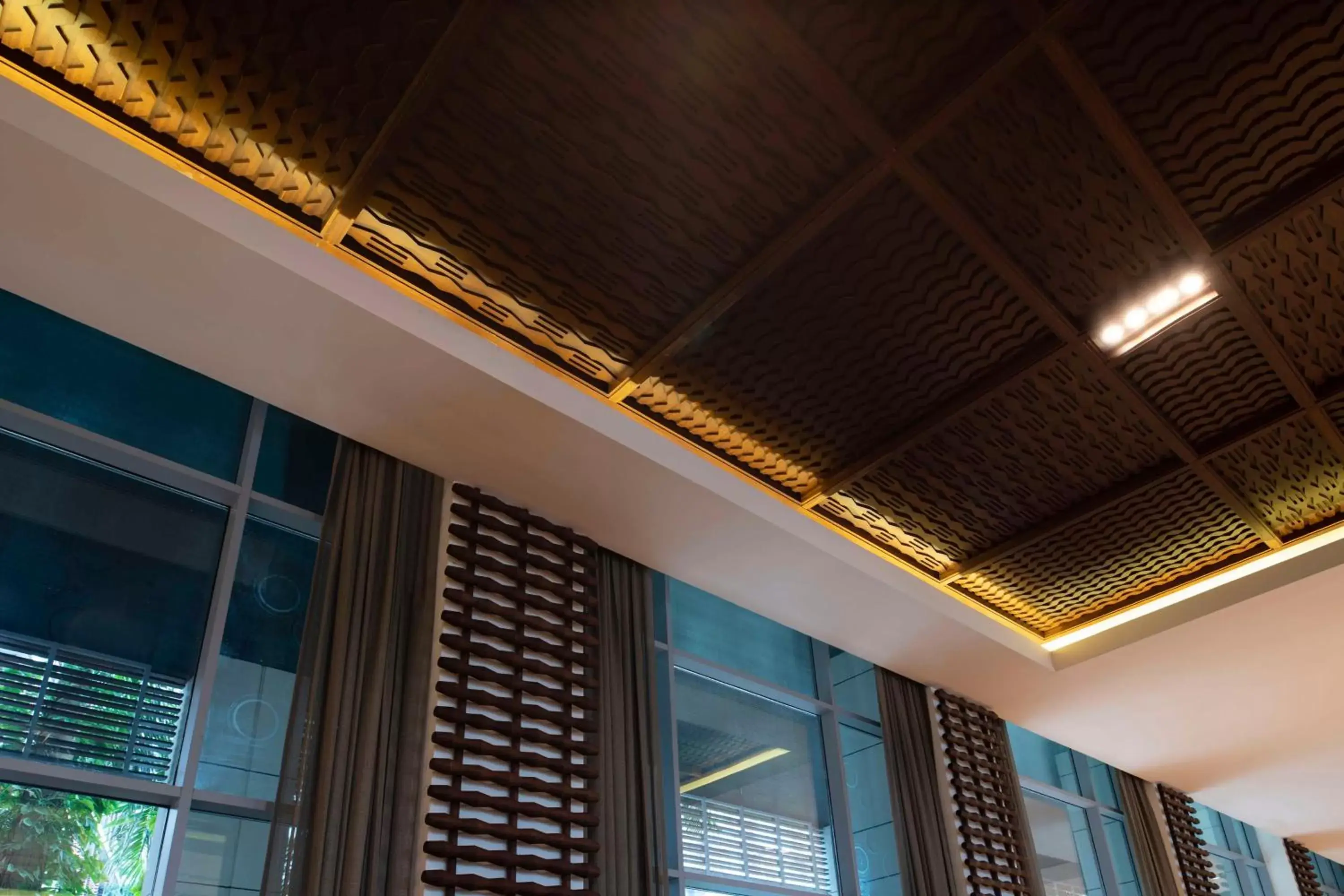 Lobby or reception, Balcony/Terrace in Kempinski Hotel Gold Coast City