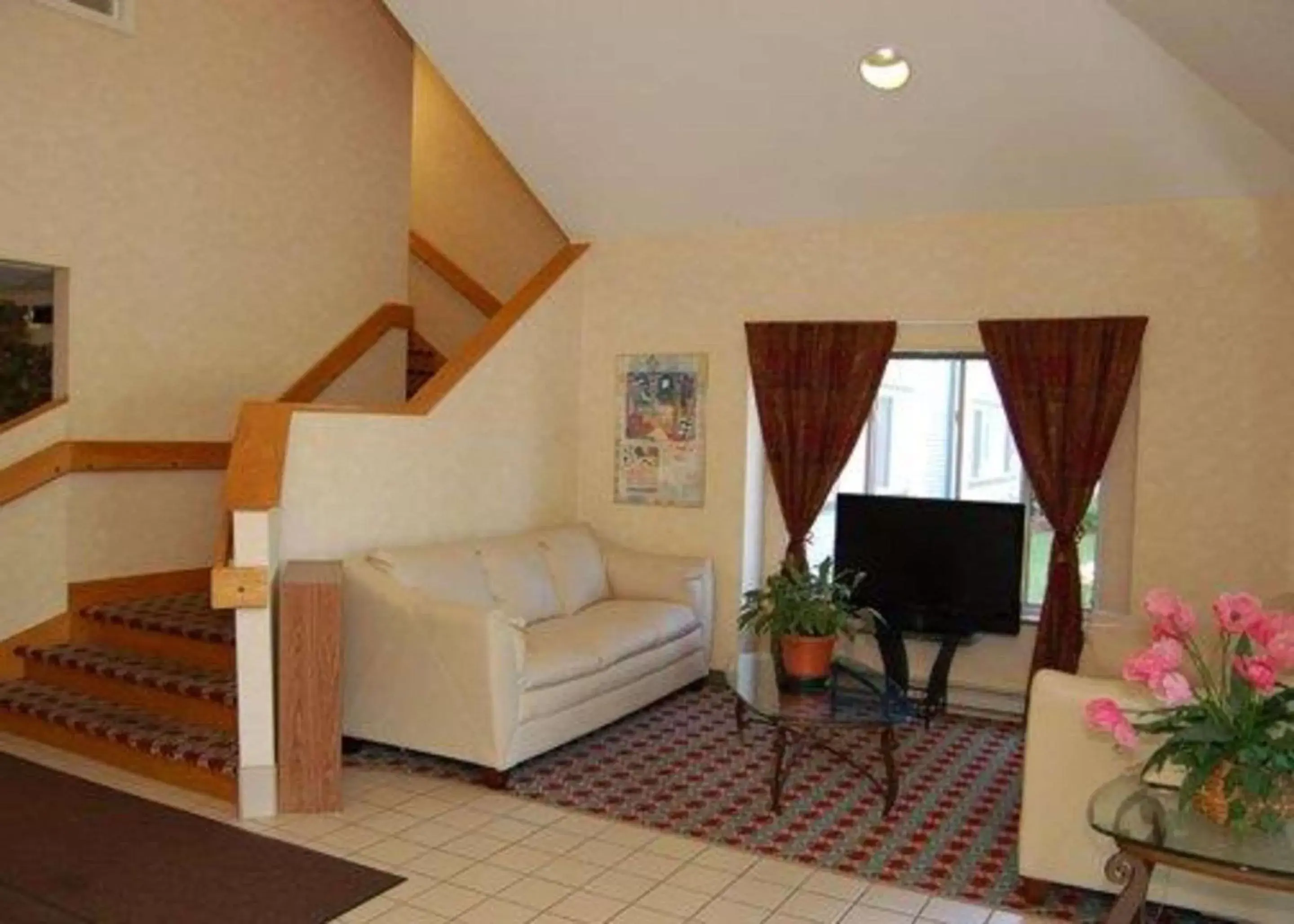 Lobby or reception, Seating Area in Rodeway Inn Willington North