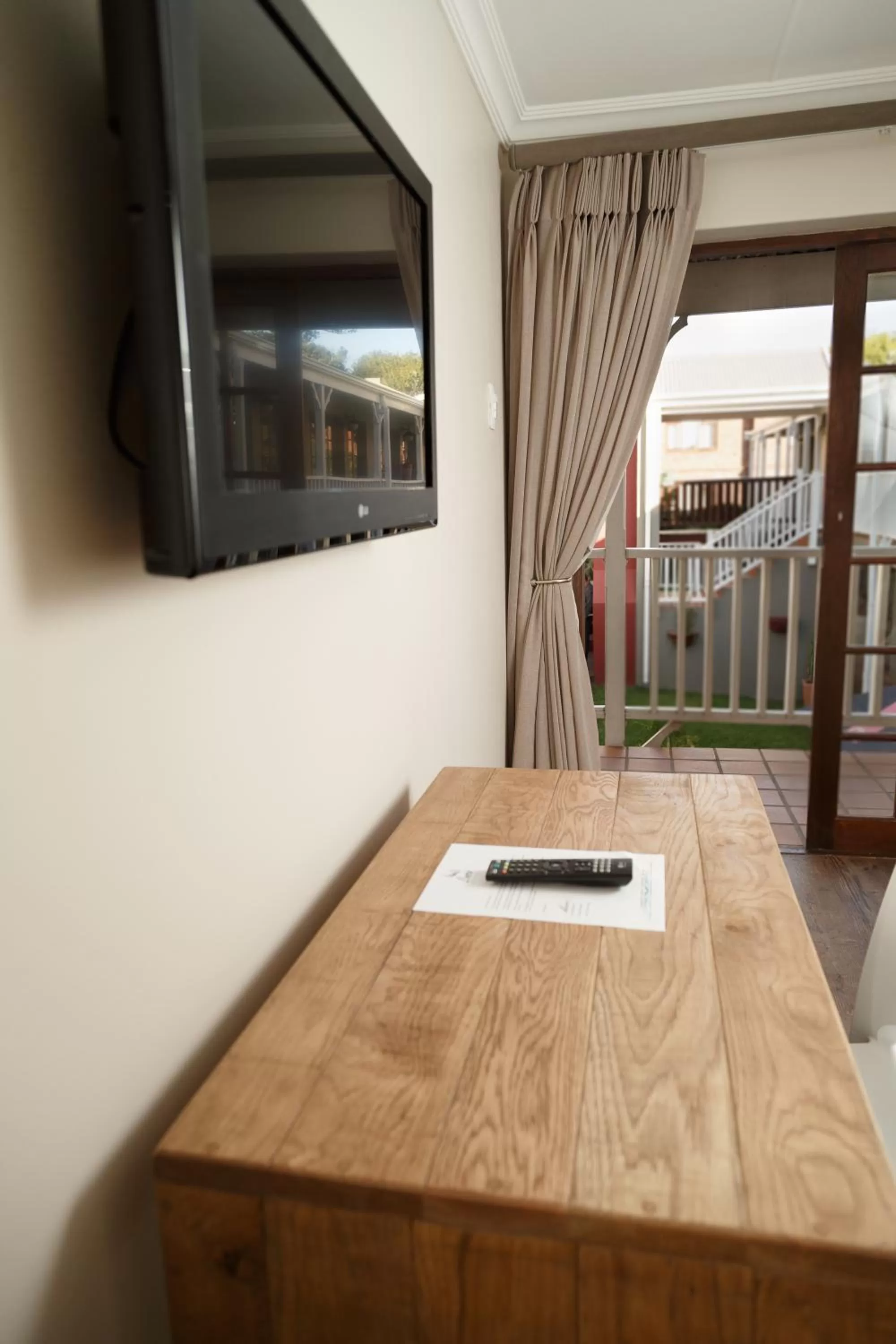 TV and multimedia in Loerie Guest Lodge