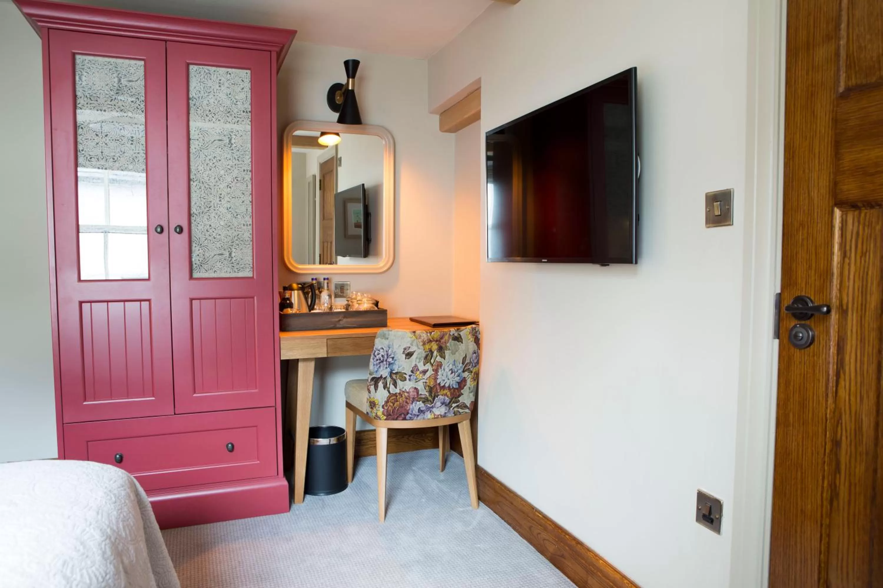 TV and multimedia in The Legh Arms Prestbury