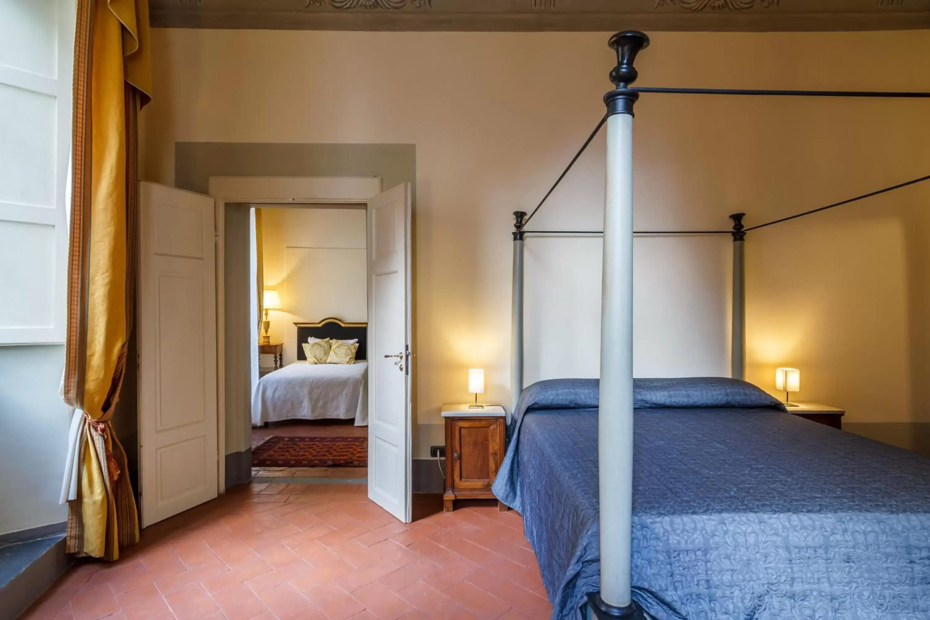 Photo of the whole room, Bed in Dimora Storica Palazzo Puccini